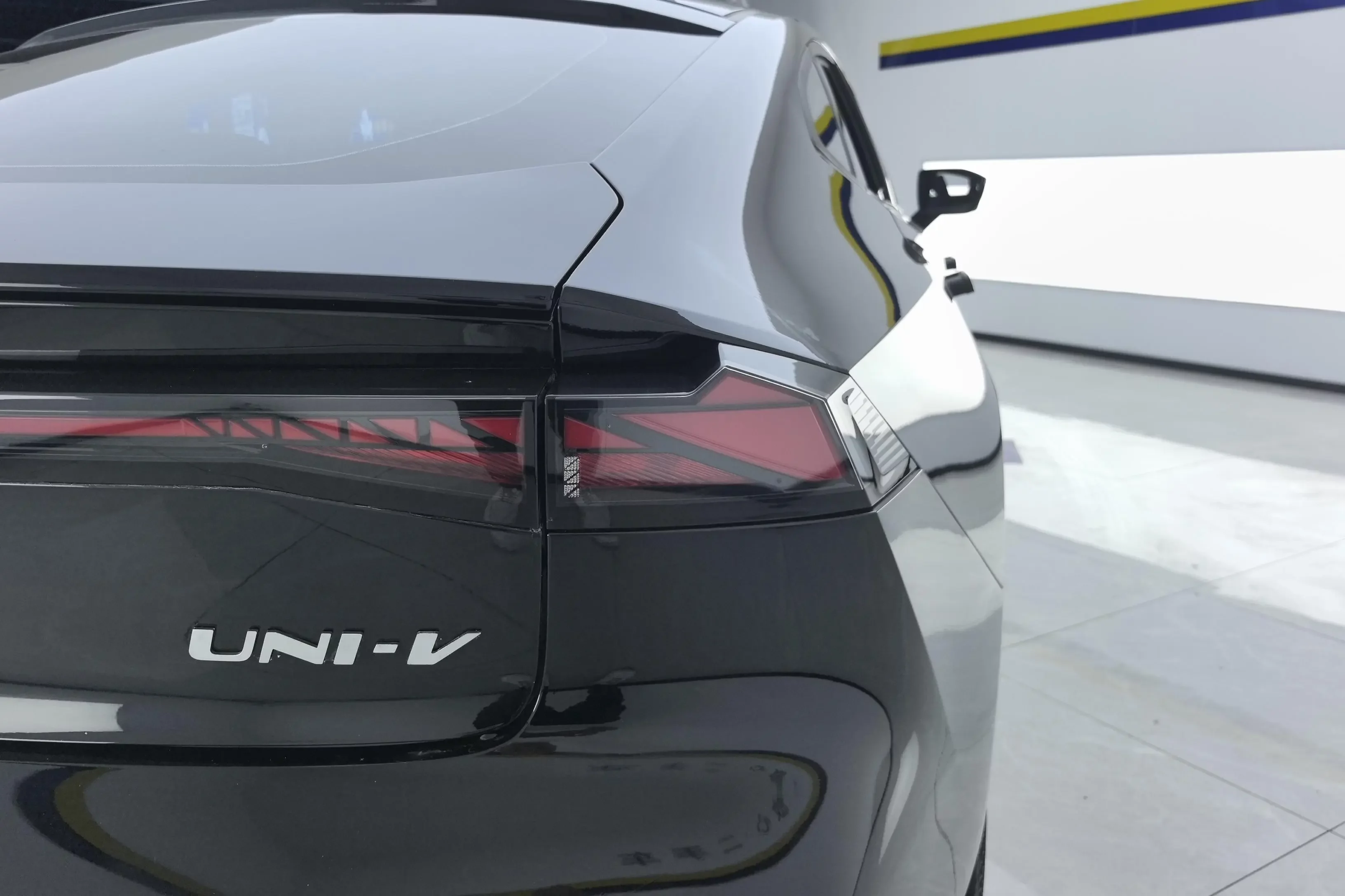 Changan UNI-V