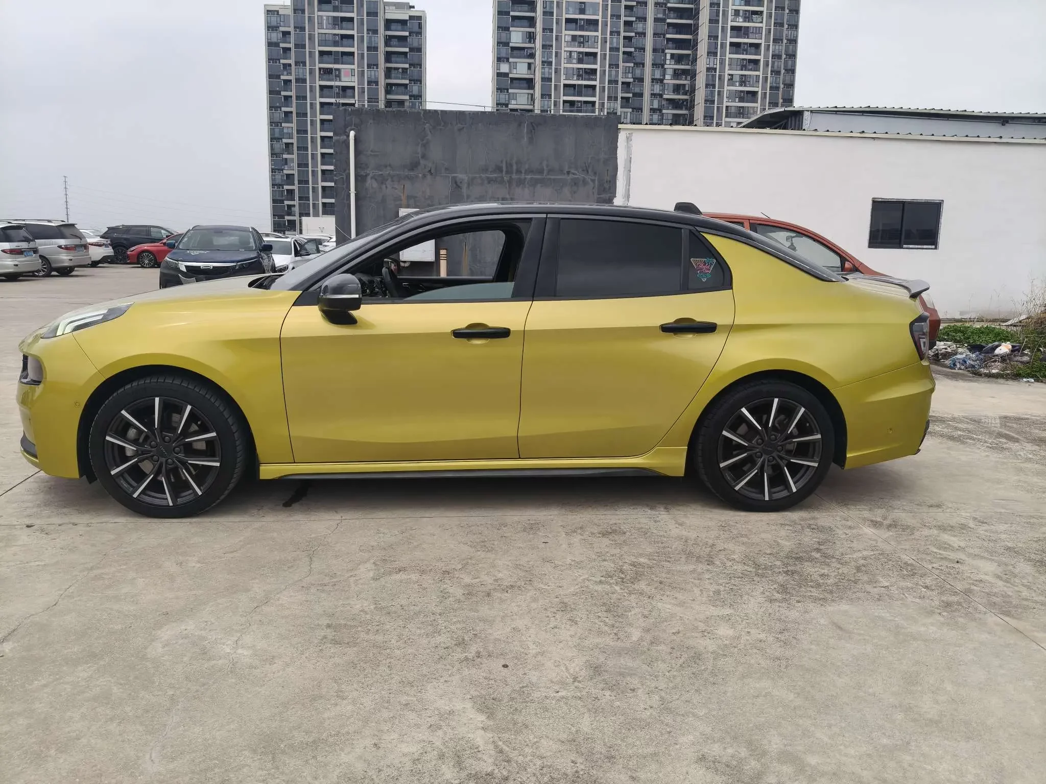 Lynk & Co 03
