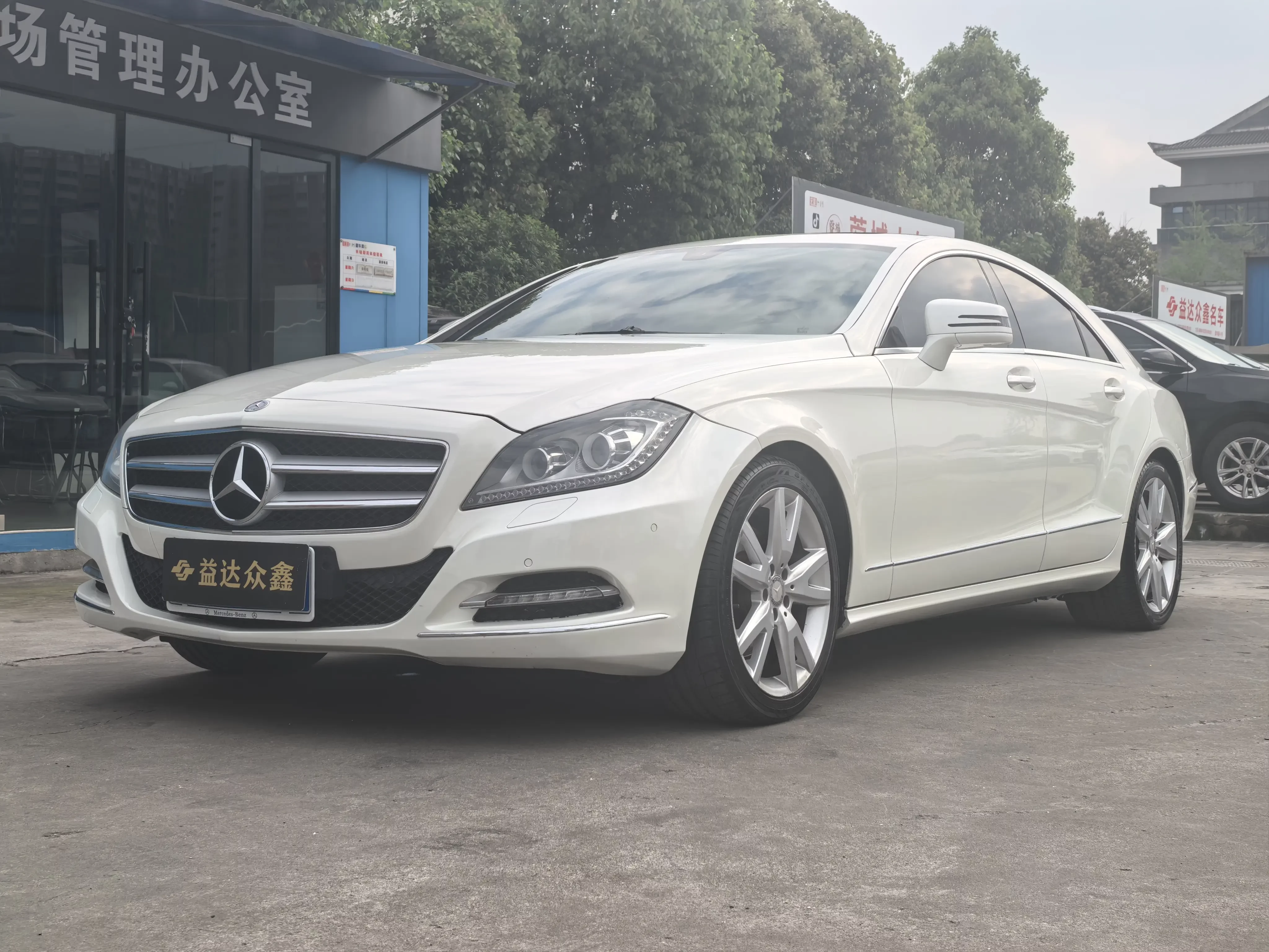 Mercedes-Benz CLS