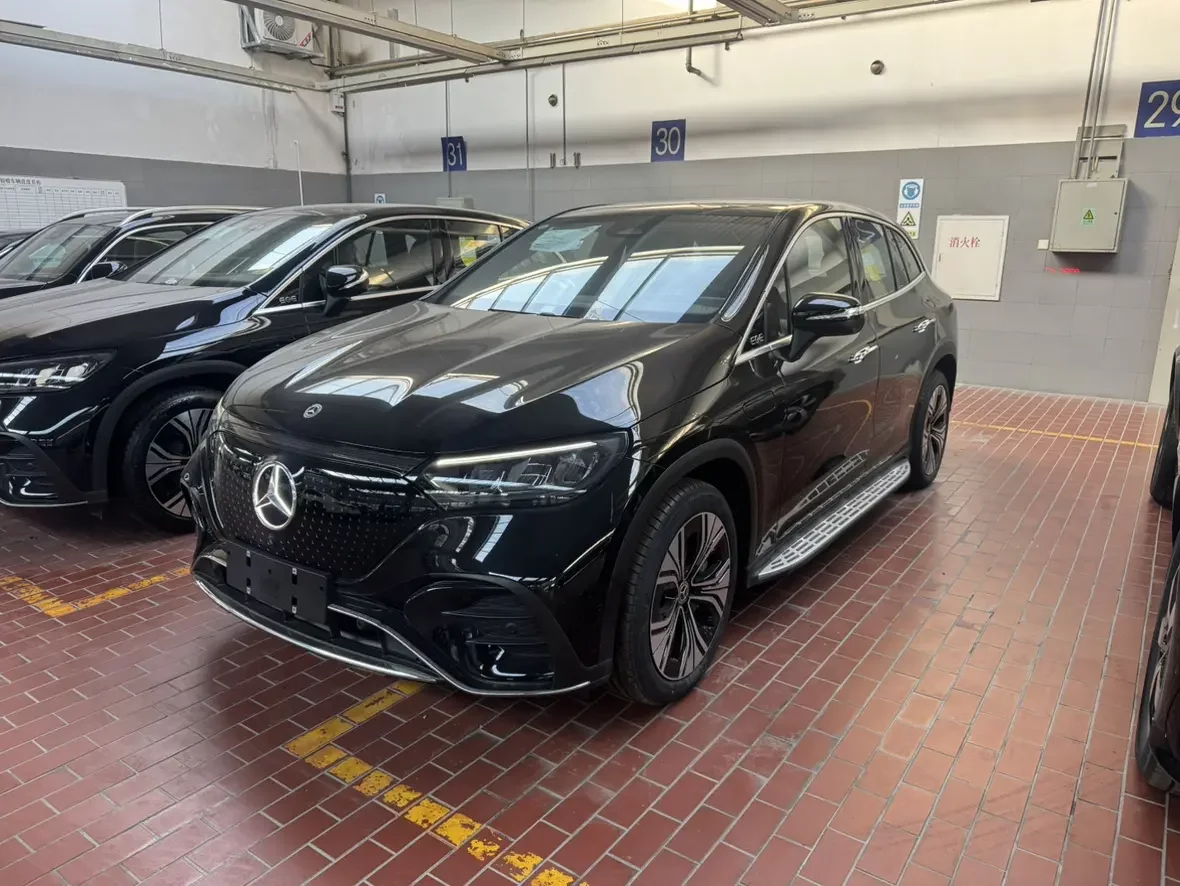 Mercedes-Benz EQE SUV