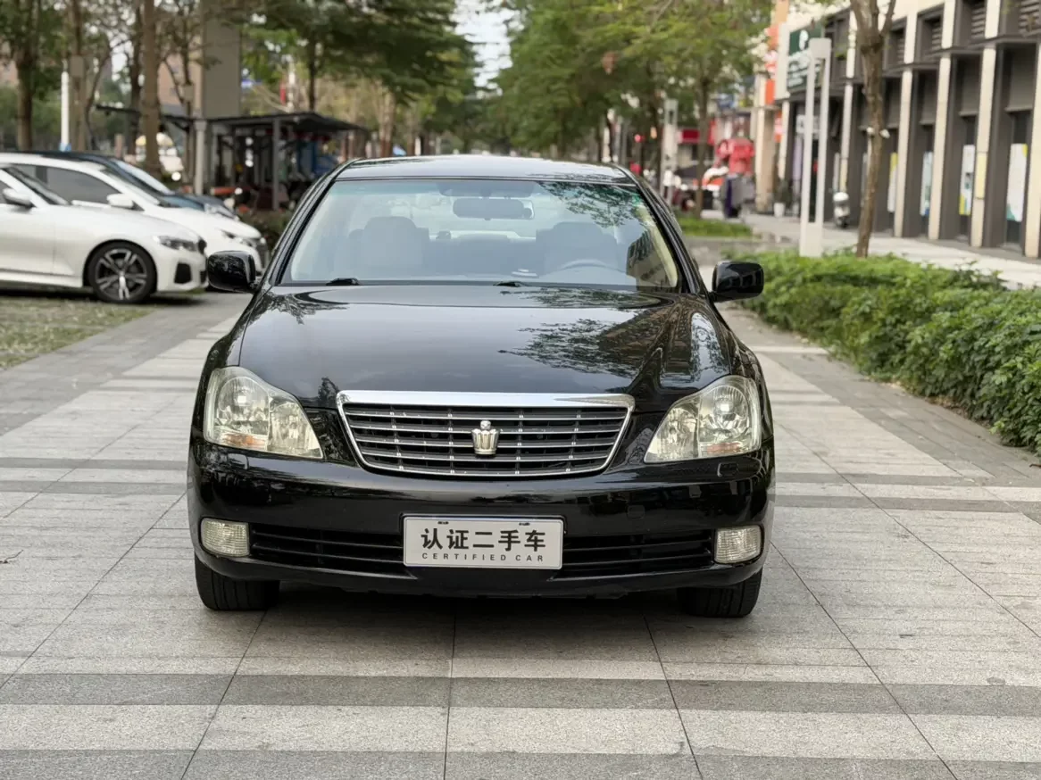 Toyota crown