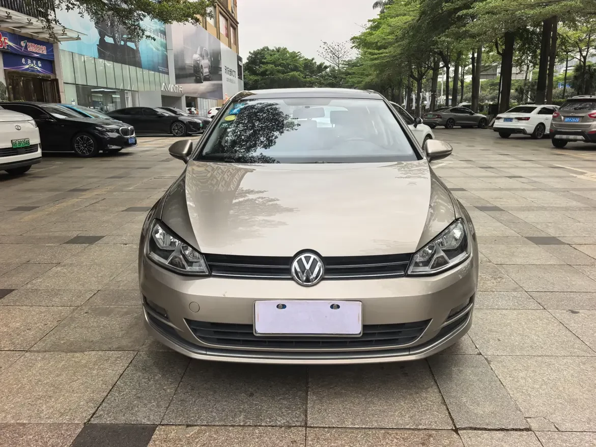 Volkswagen golf
