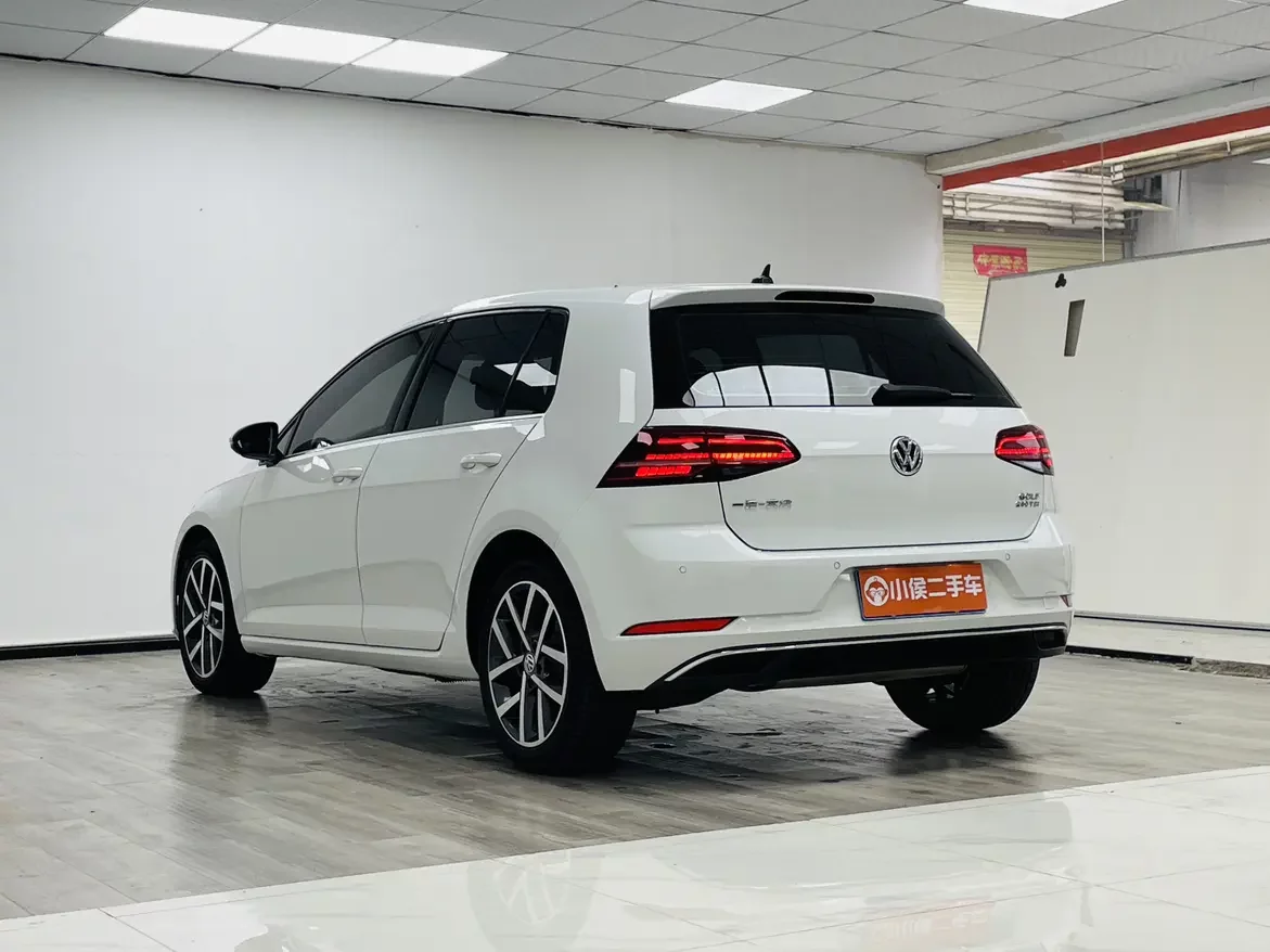 Volkswagen golf