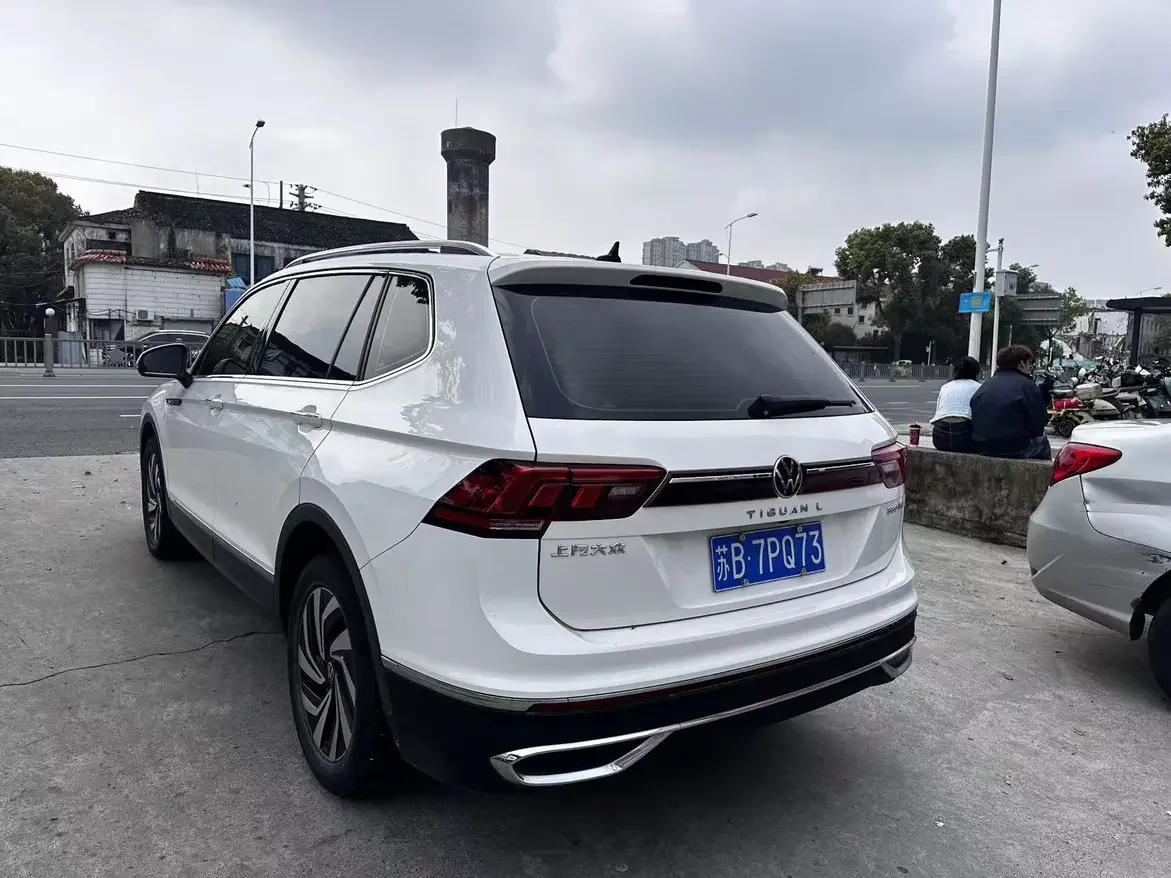 Volkswagen Tiguan L