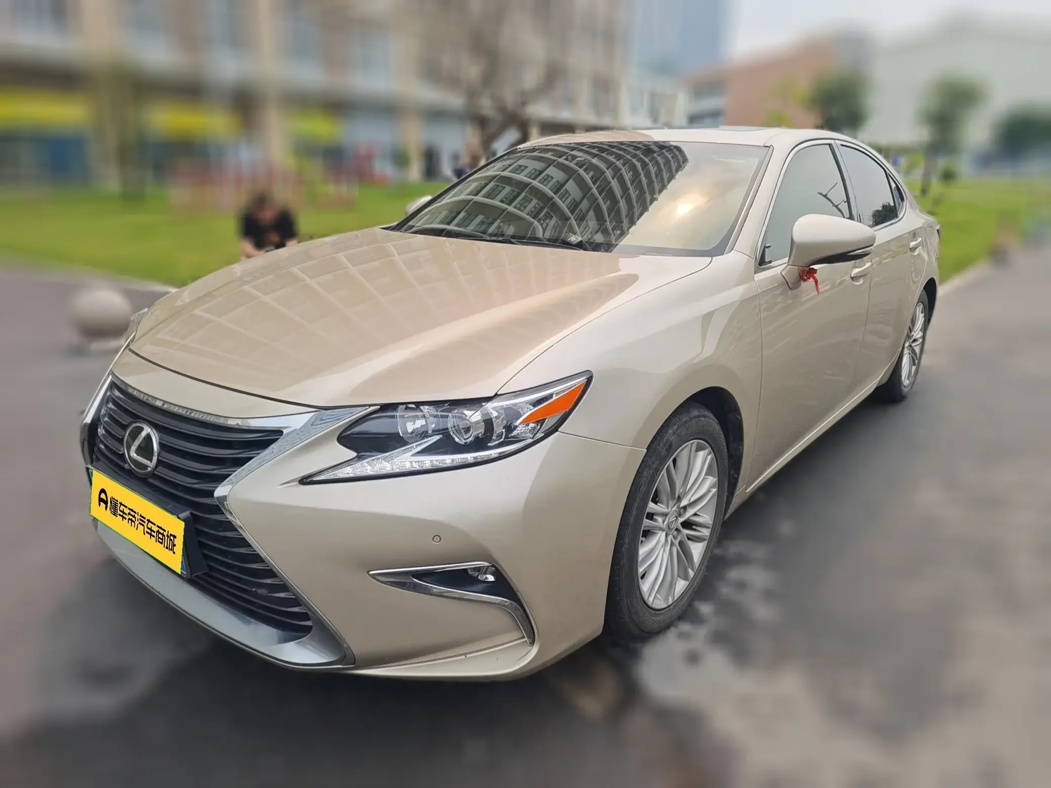 Lexus ES