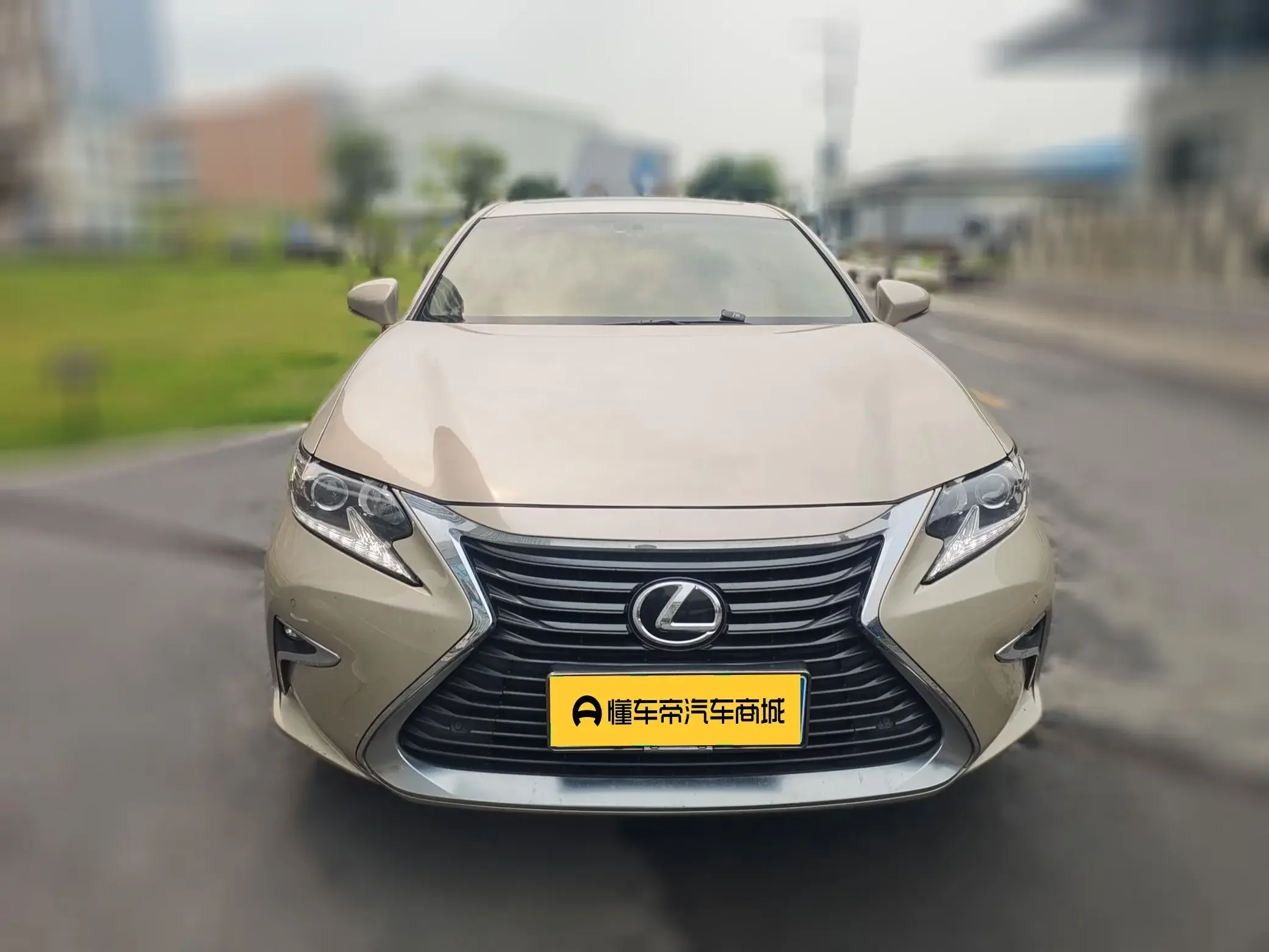 Lexus ES