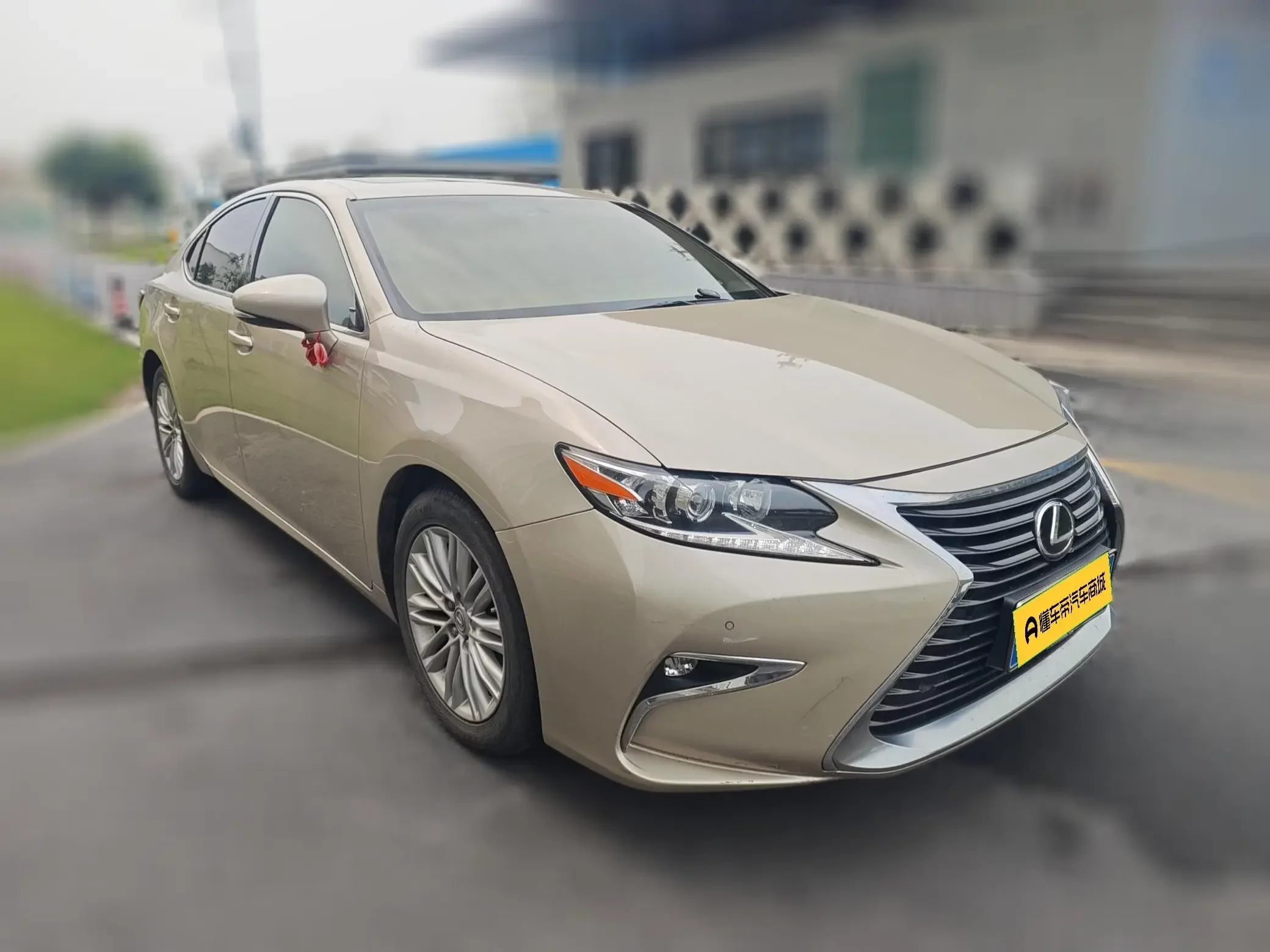 Lexus ES