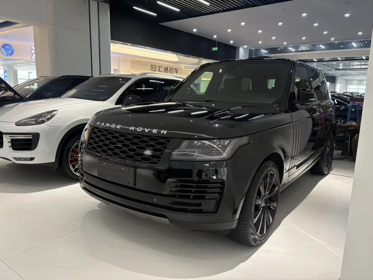 Land Rover range rover