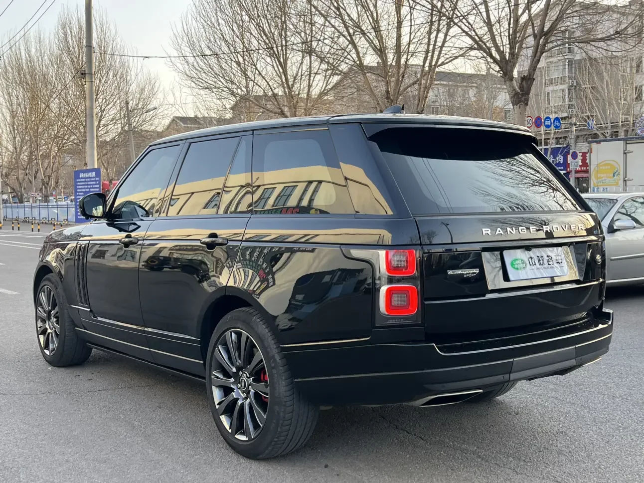 Land Rover range rover