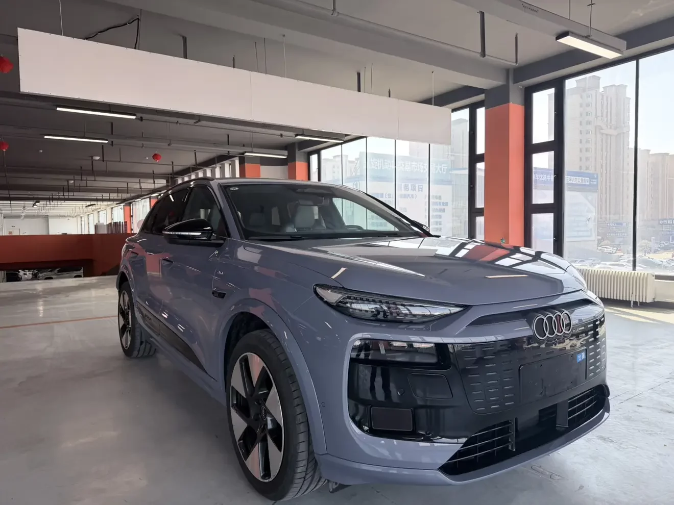 Audi Q6L e-tron