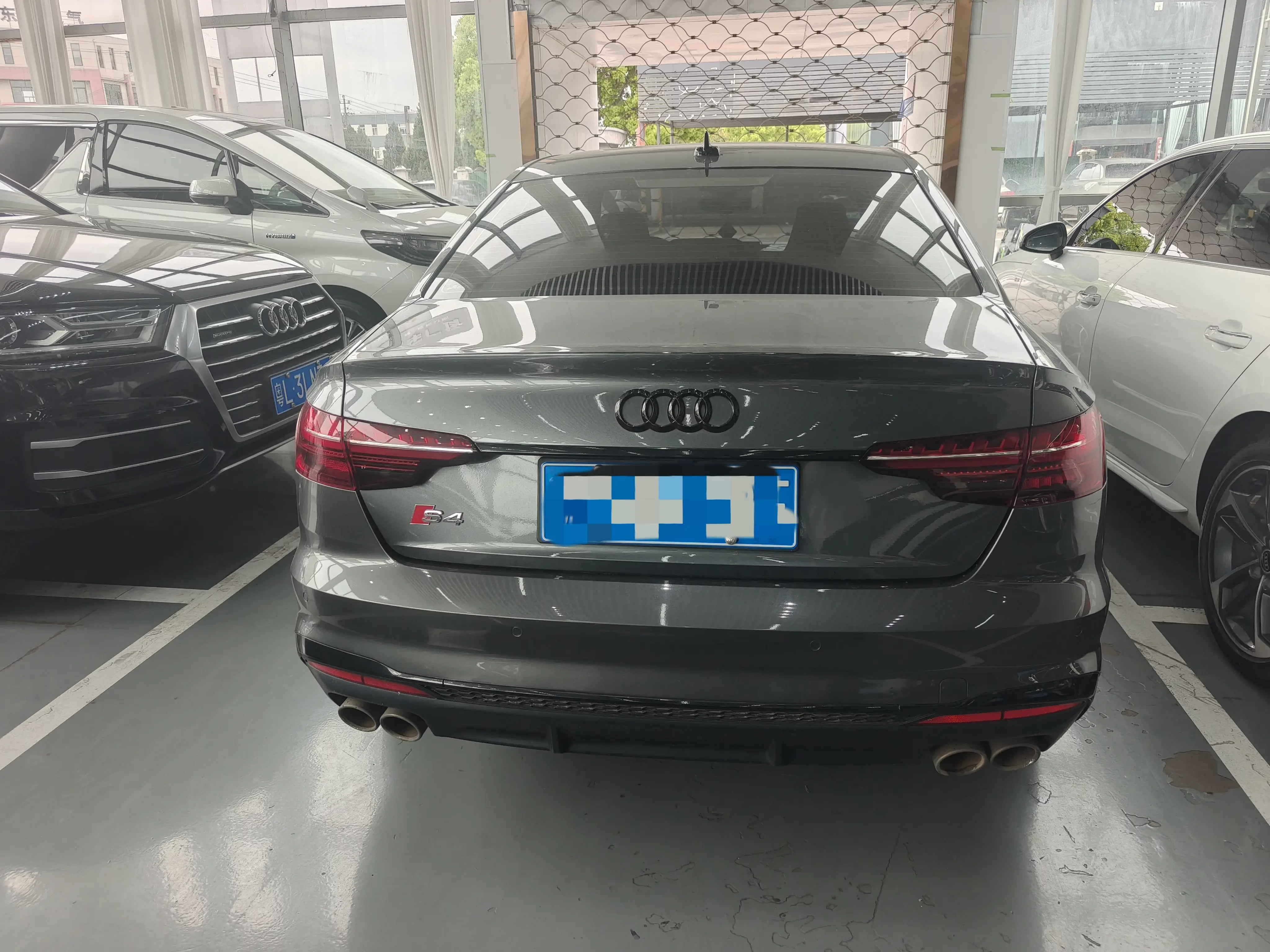 Audi S4