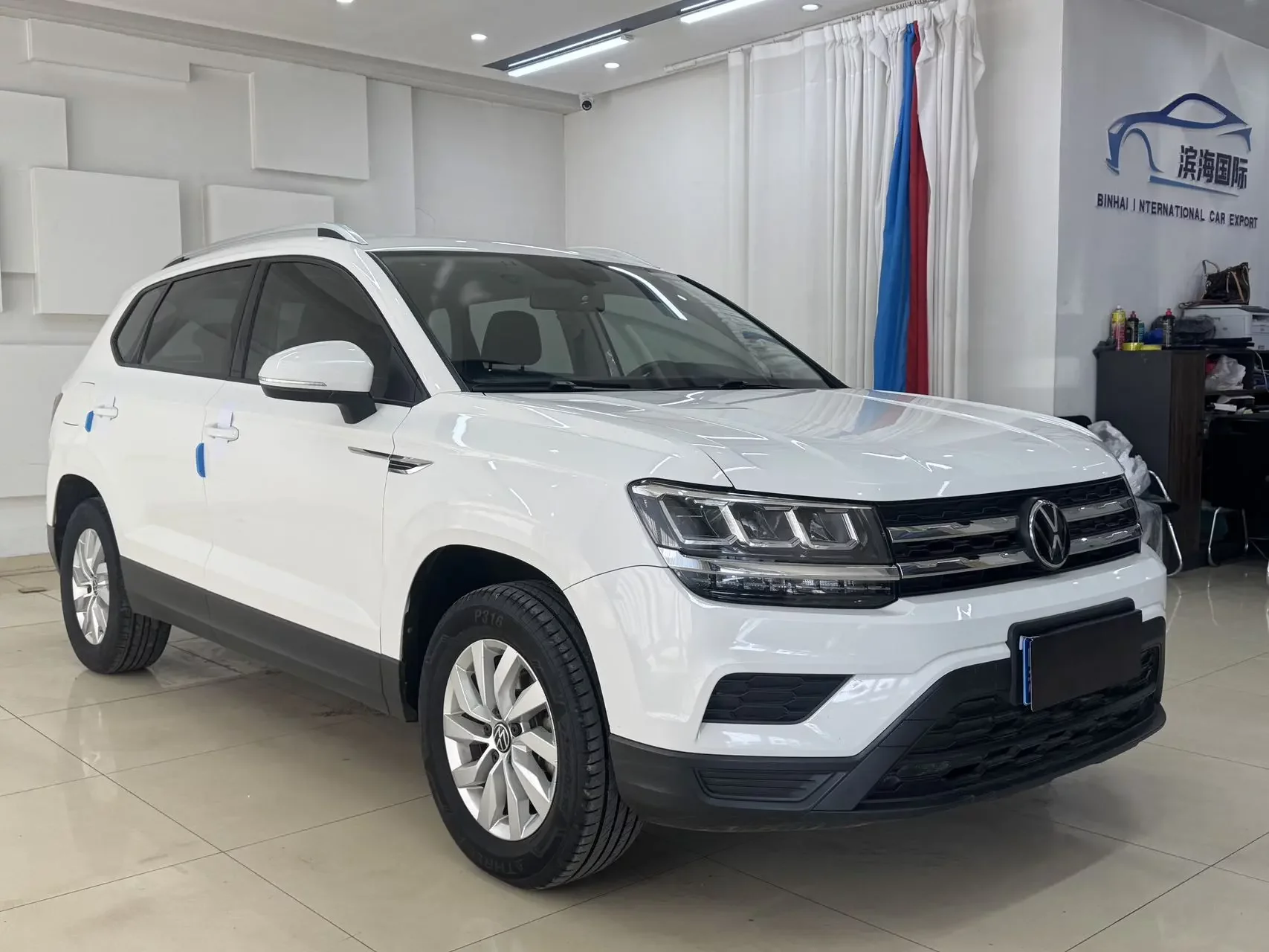 Volkswagen Tharu