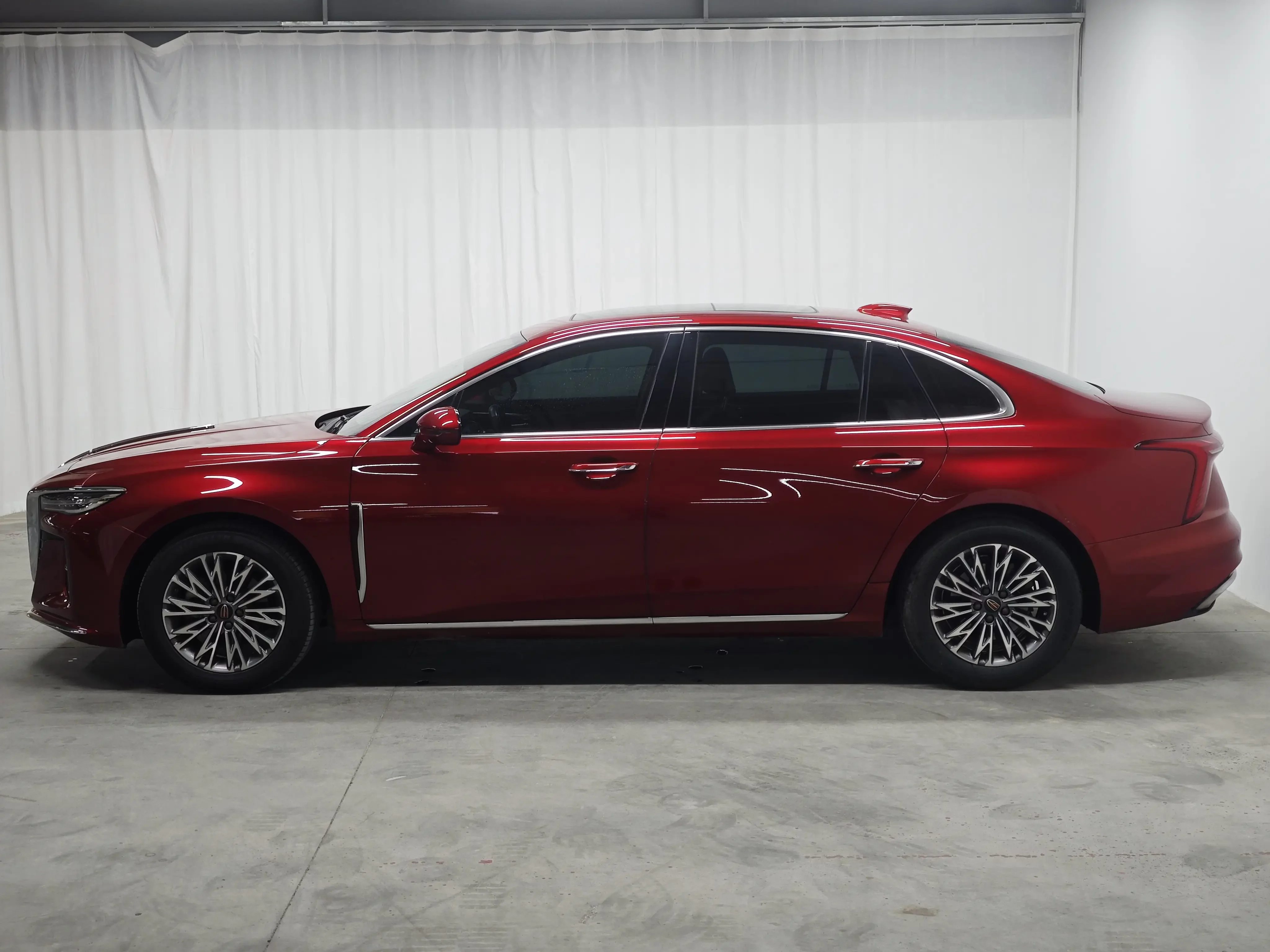 Hongqi H5