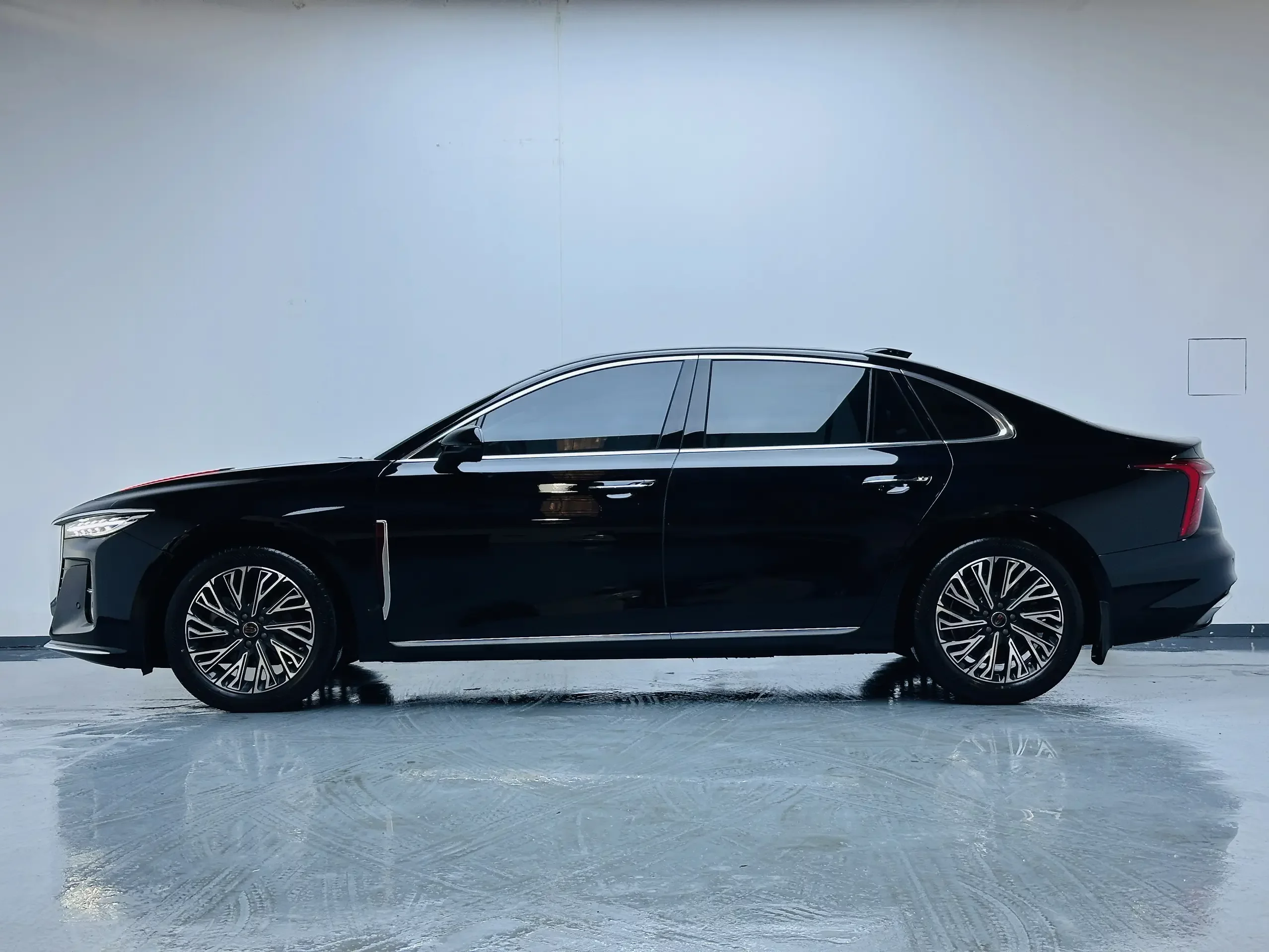 Hongqi H5