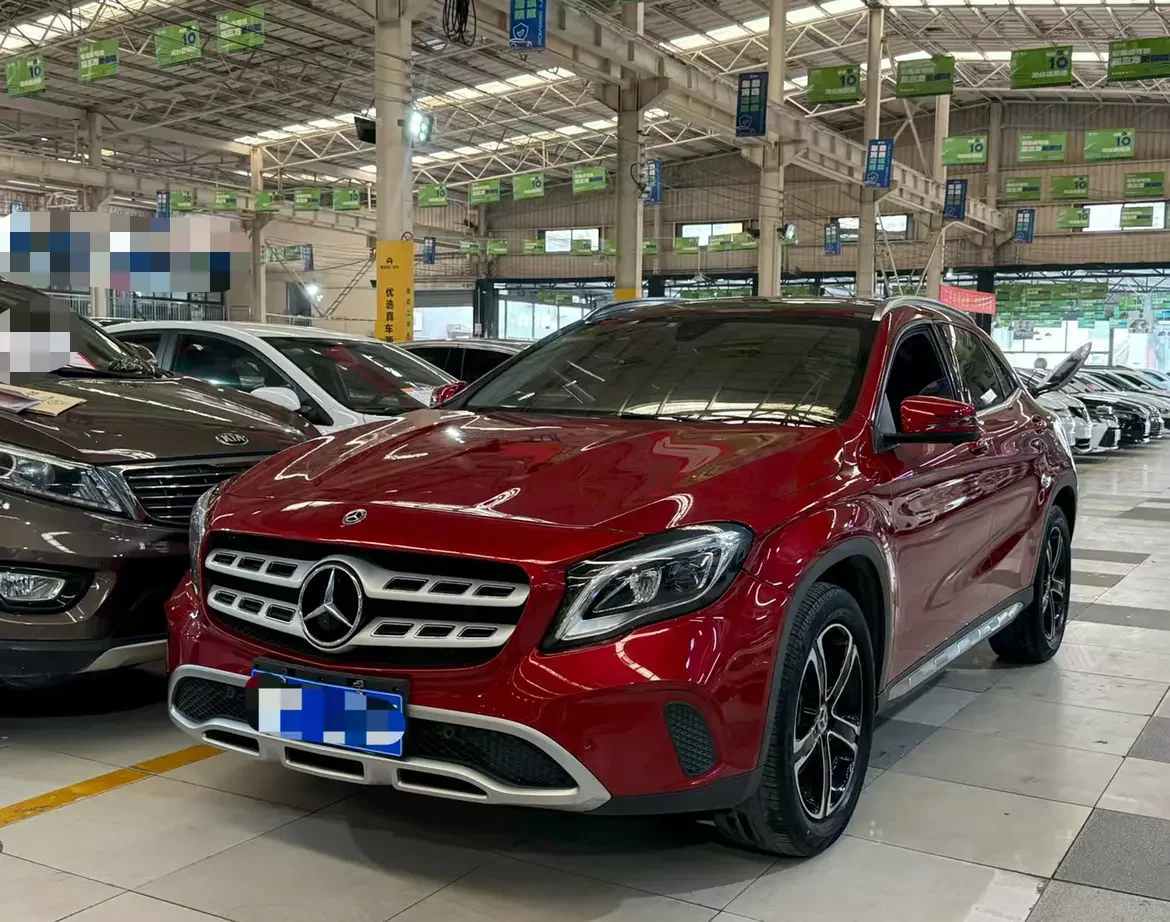 Mercedes-Benz GLA