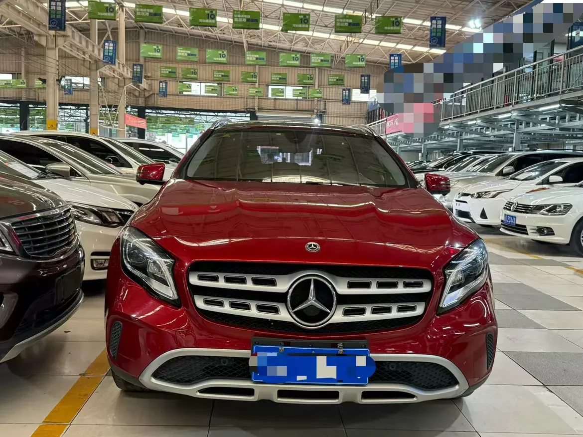 Mercedes-Benz GLA