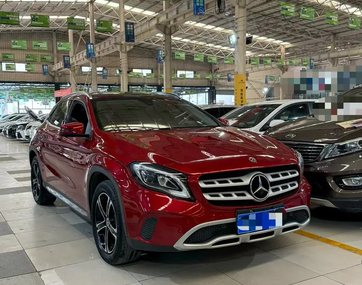 Mercedes-Benz GLA