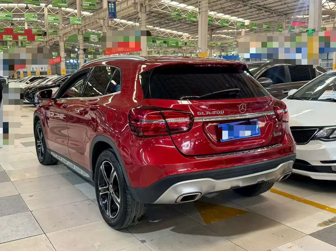 Mercedes-Benz GLA