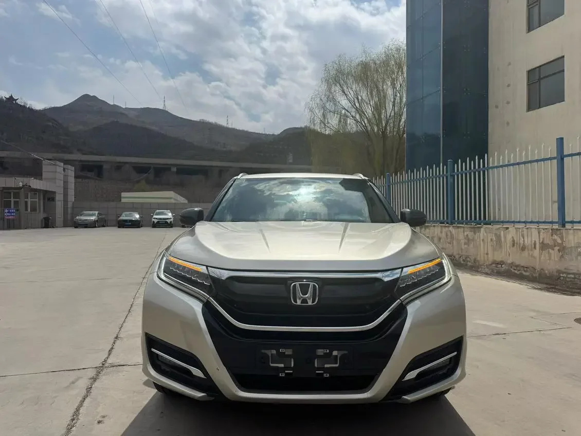 Honda UR-V