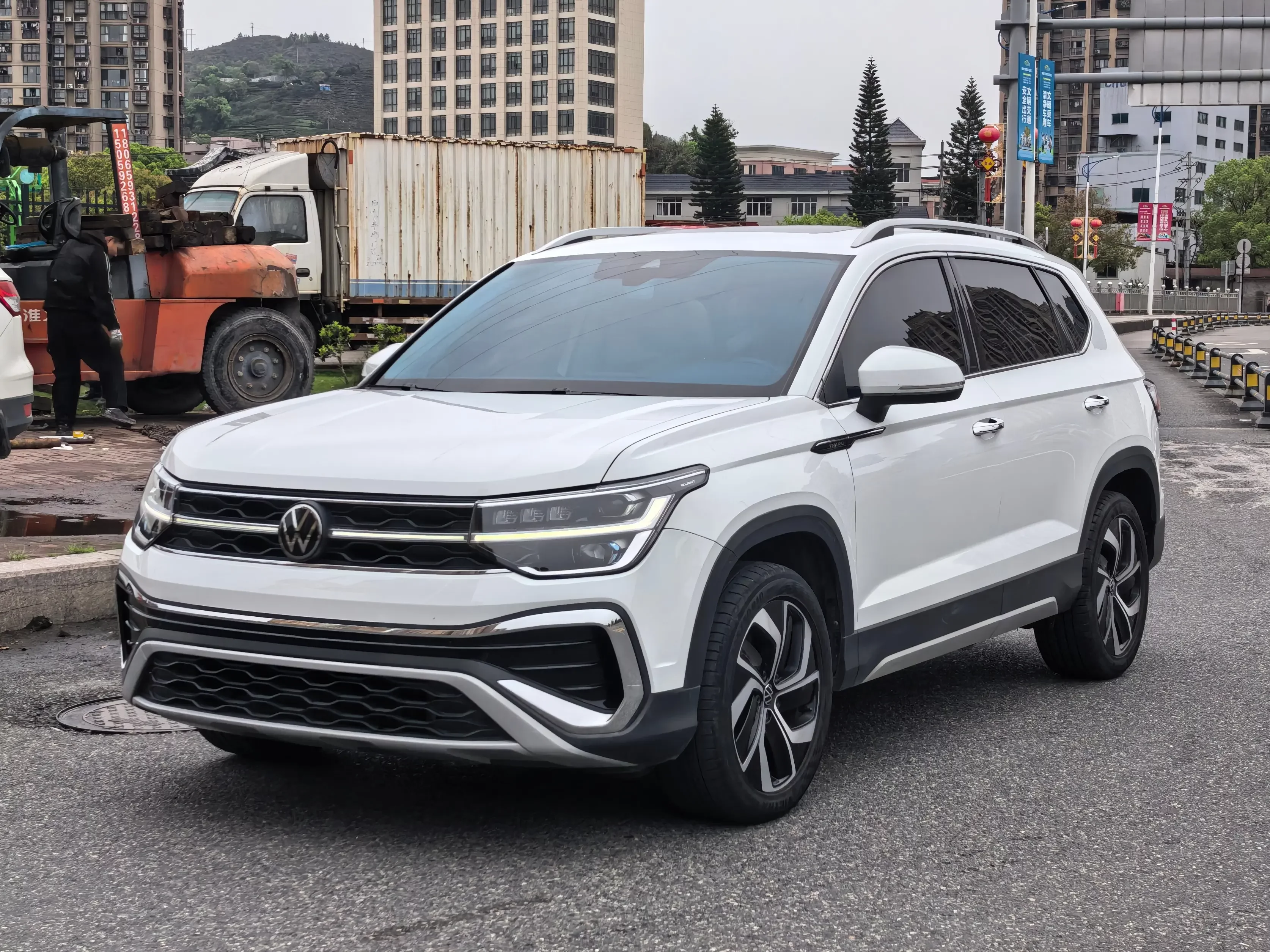 Volkswagen Tharu