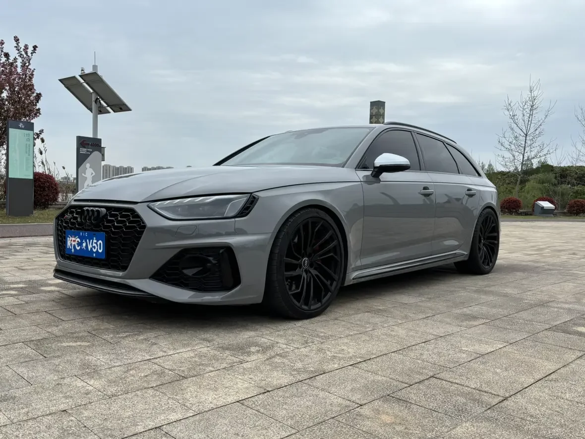 Audi RS 4