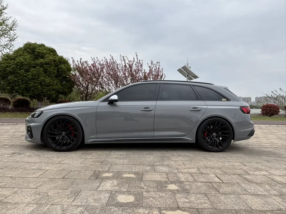 Audi RS 4