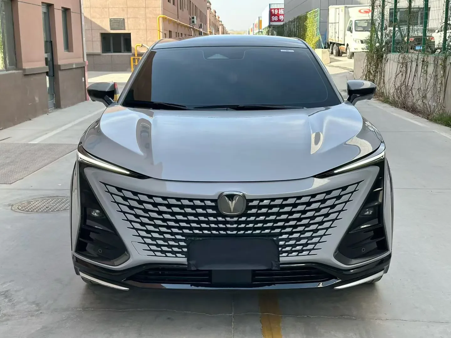 Changan UNI-T  из Китая