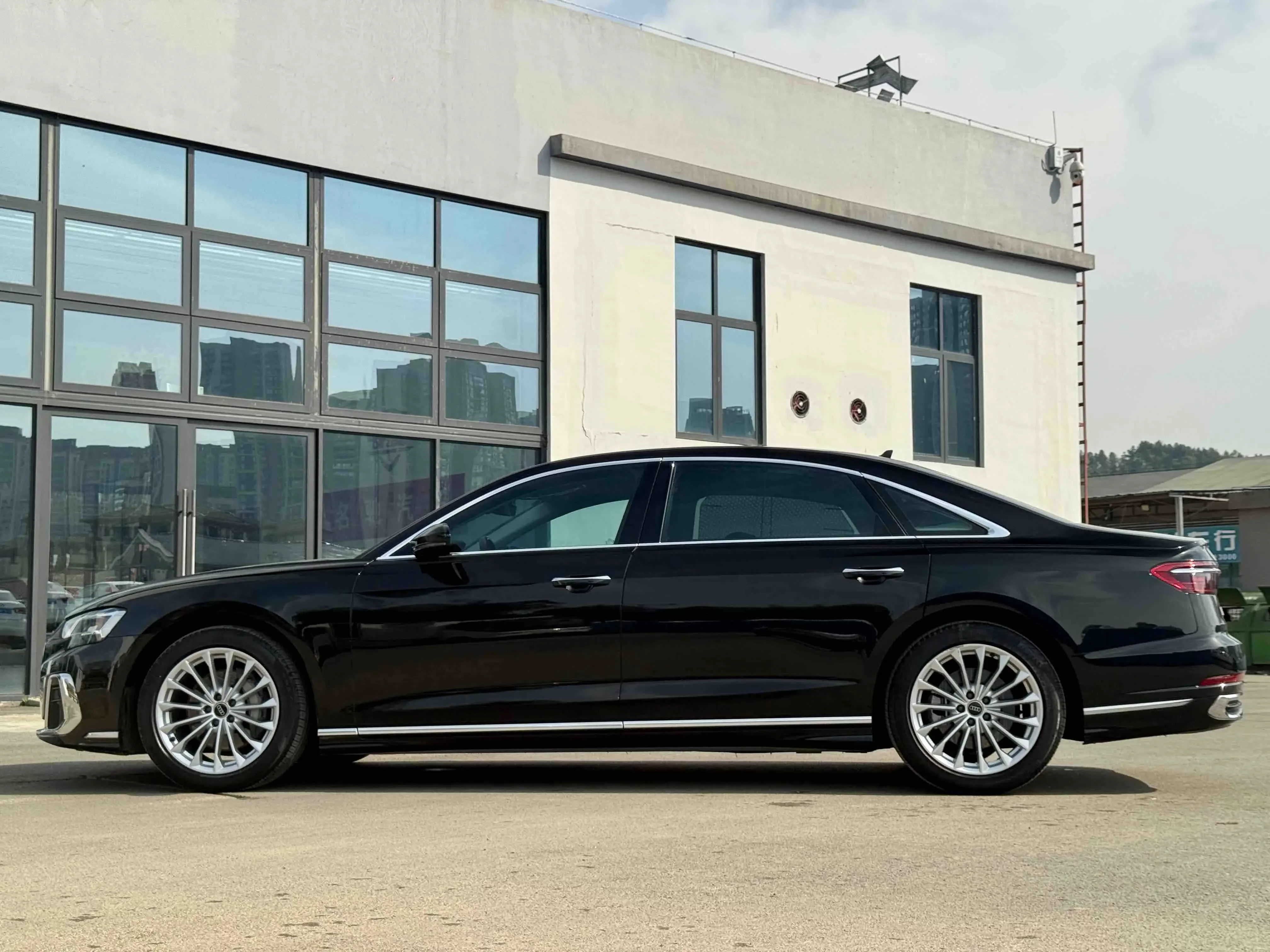 Audi A8