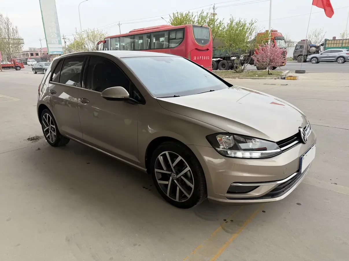 Volkswagen golf