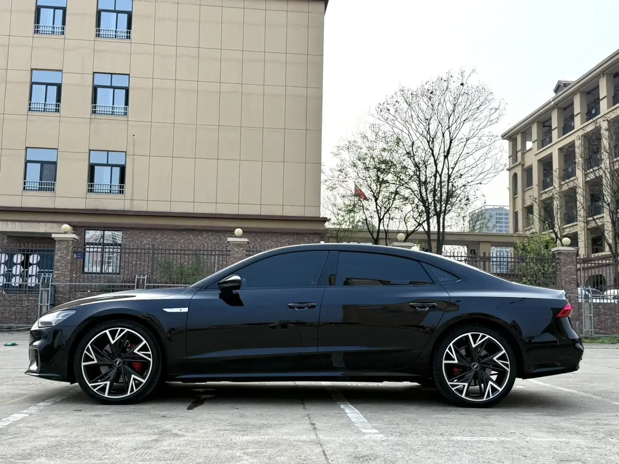 Audi A7L
