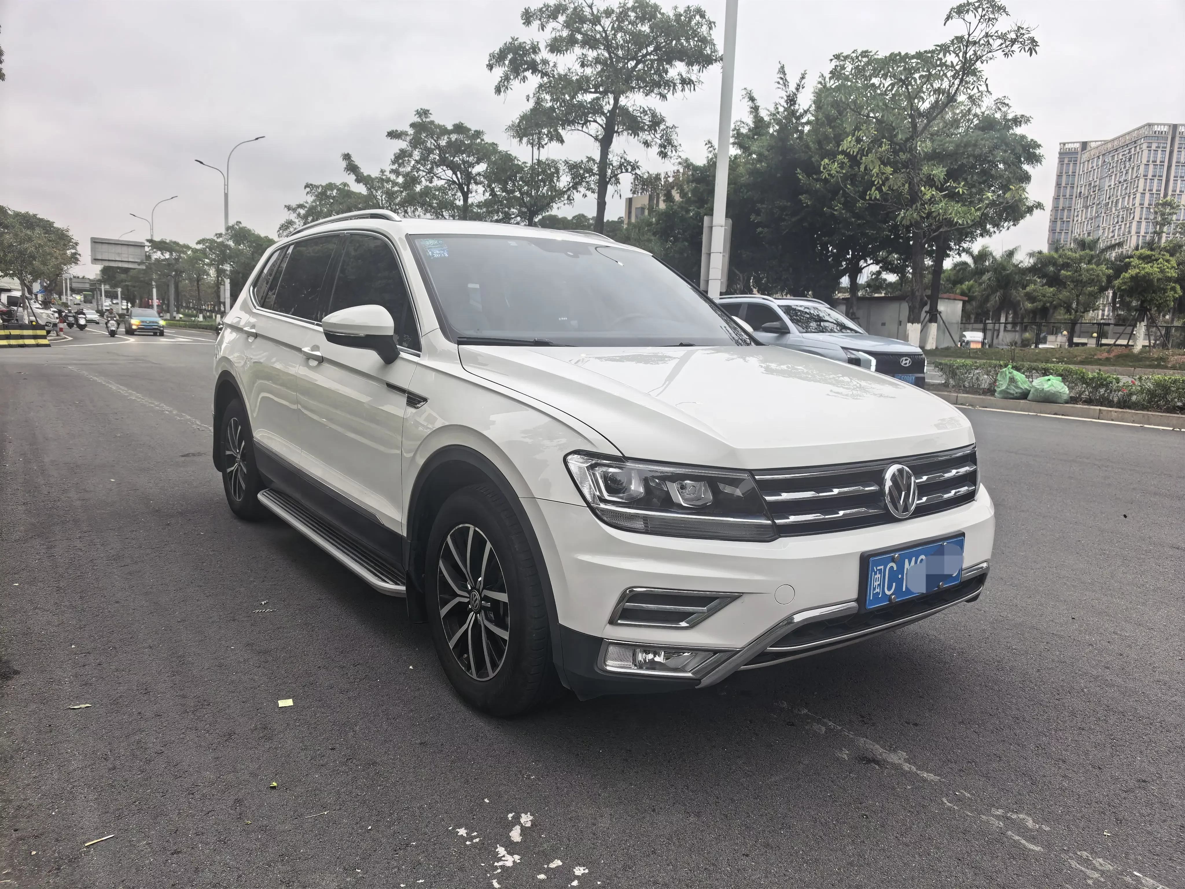 Volkswagen Tiguan L