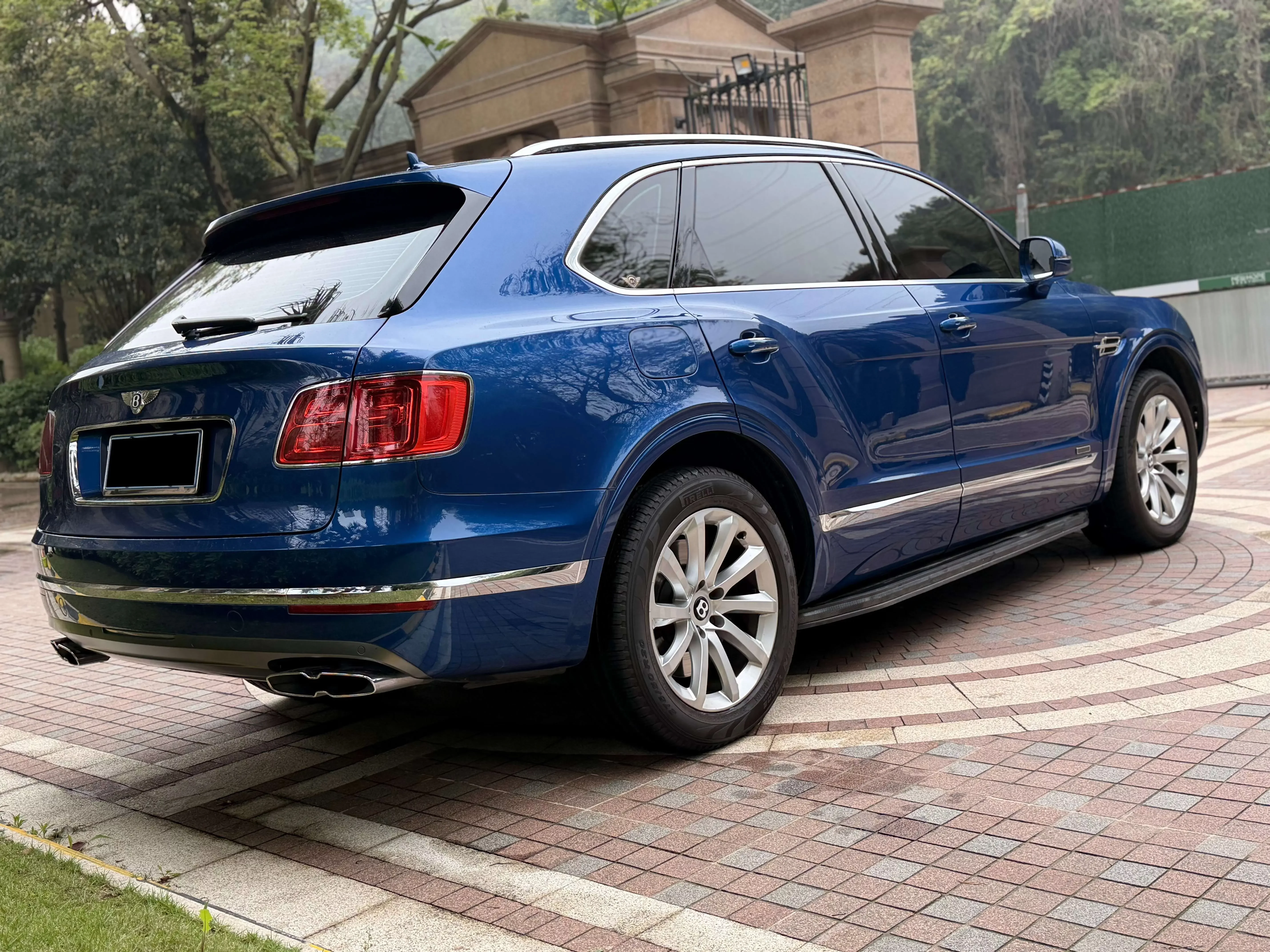 Bentley Bentayga