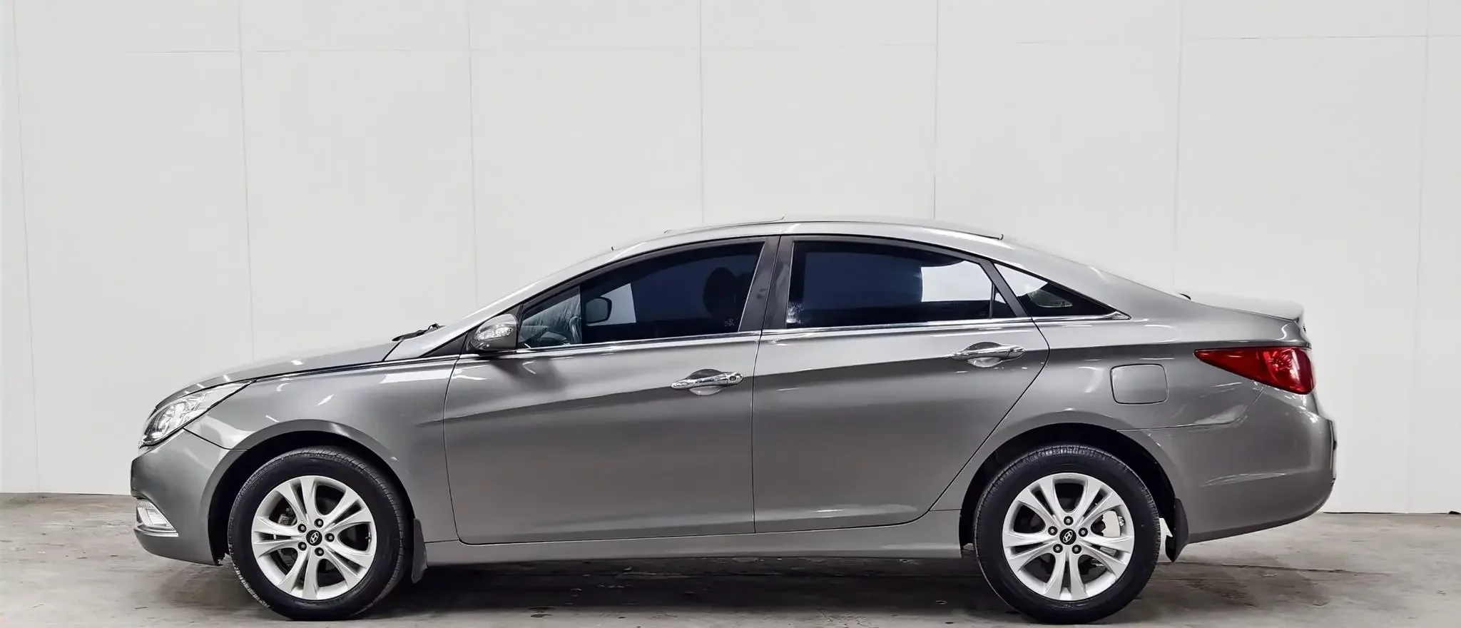Hyundai sonata eight