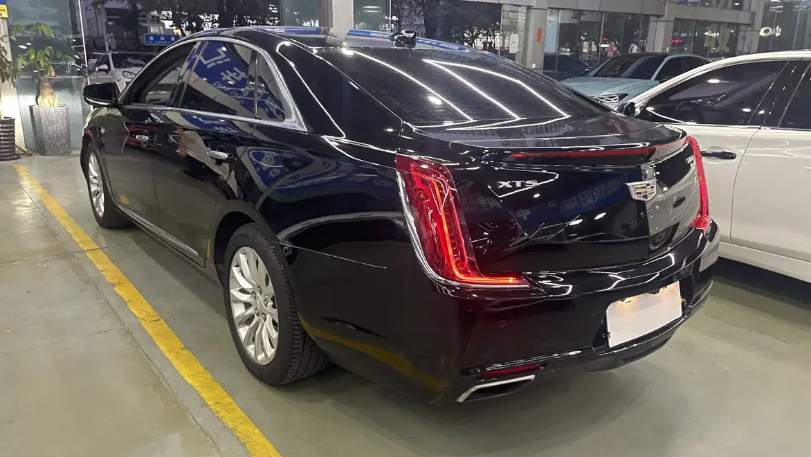 Cadillac XTS
