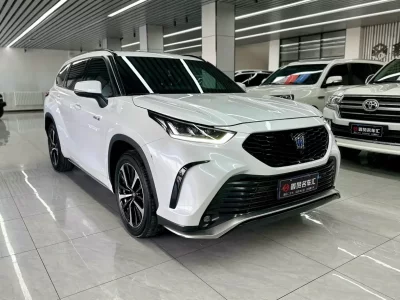 Toyota Crown Kluger