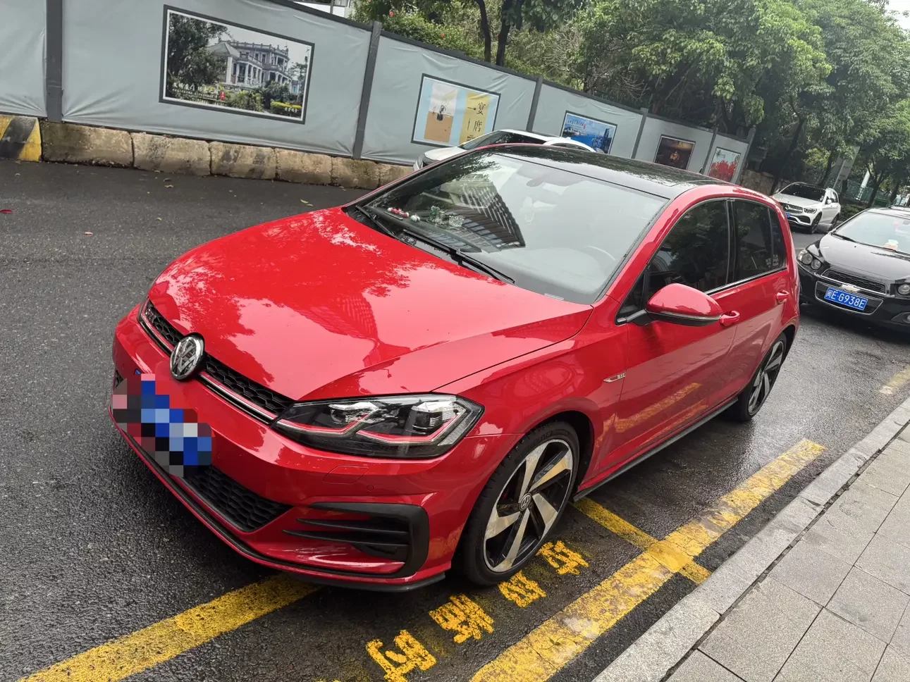 Volkswagen Golf GTI