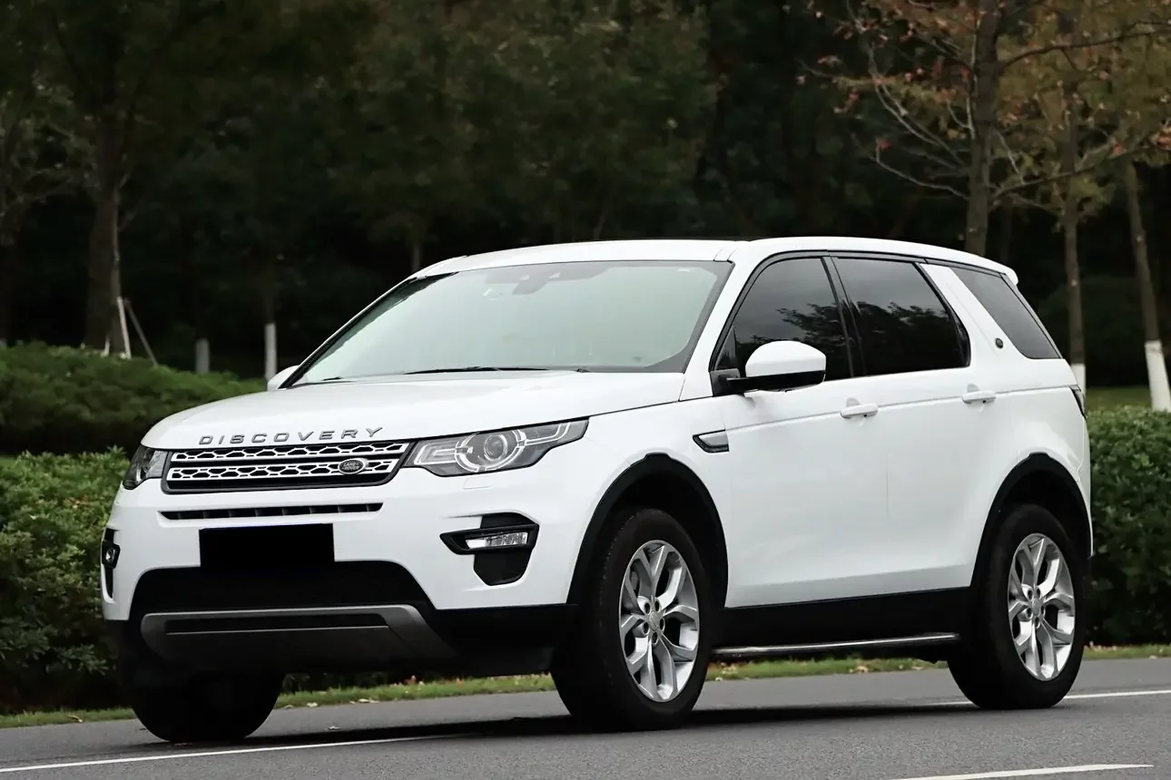 Land Rover Discover the magic