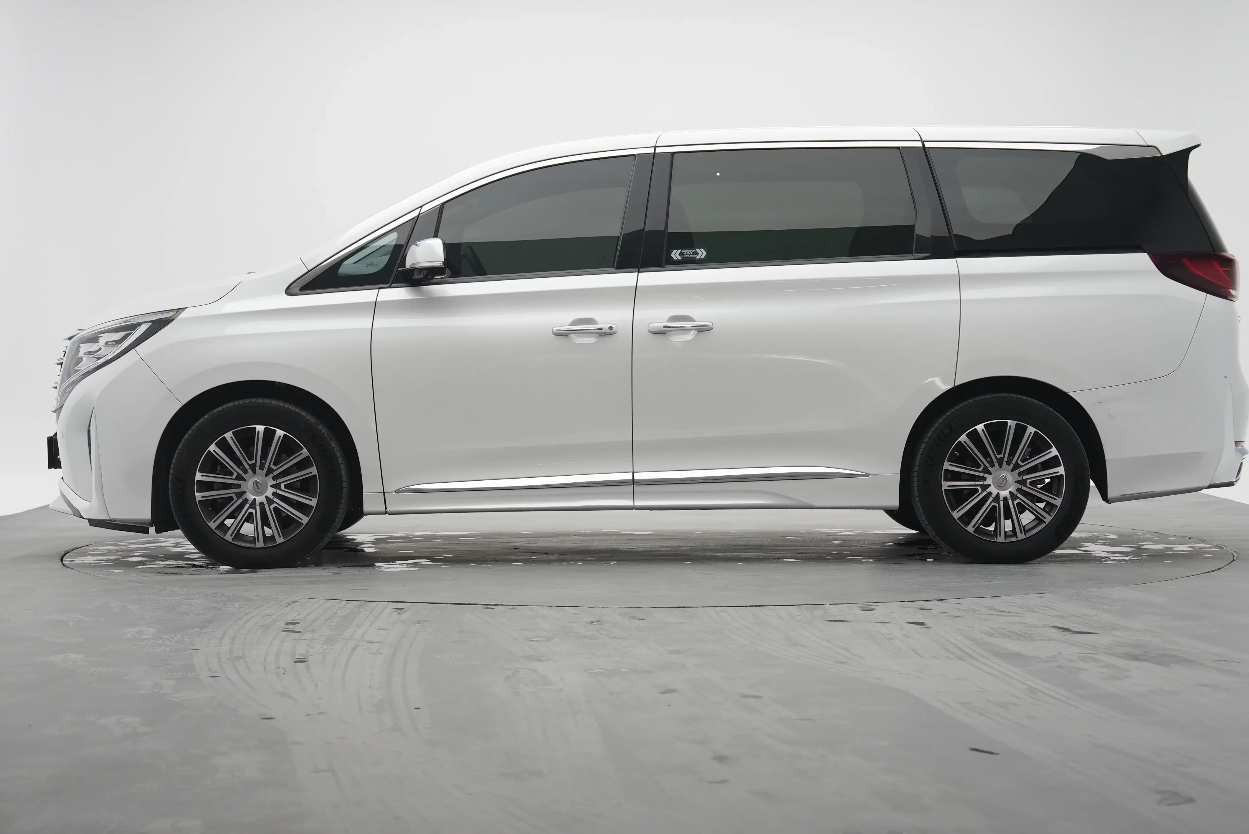 GAC Trumpchi M8