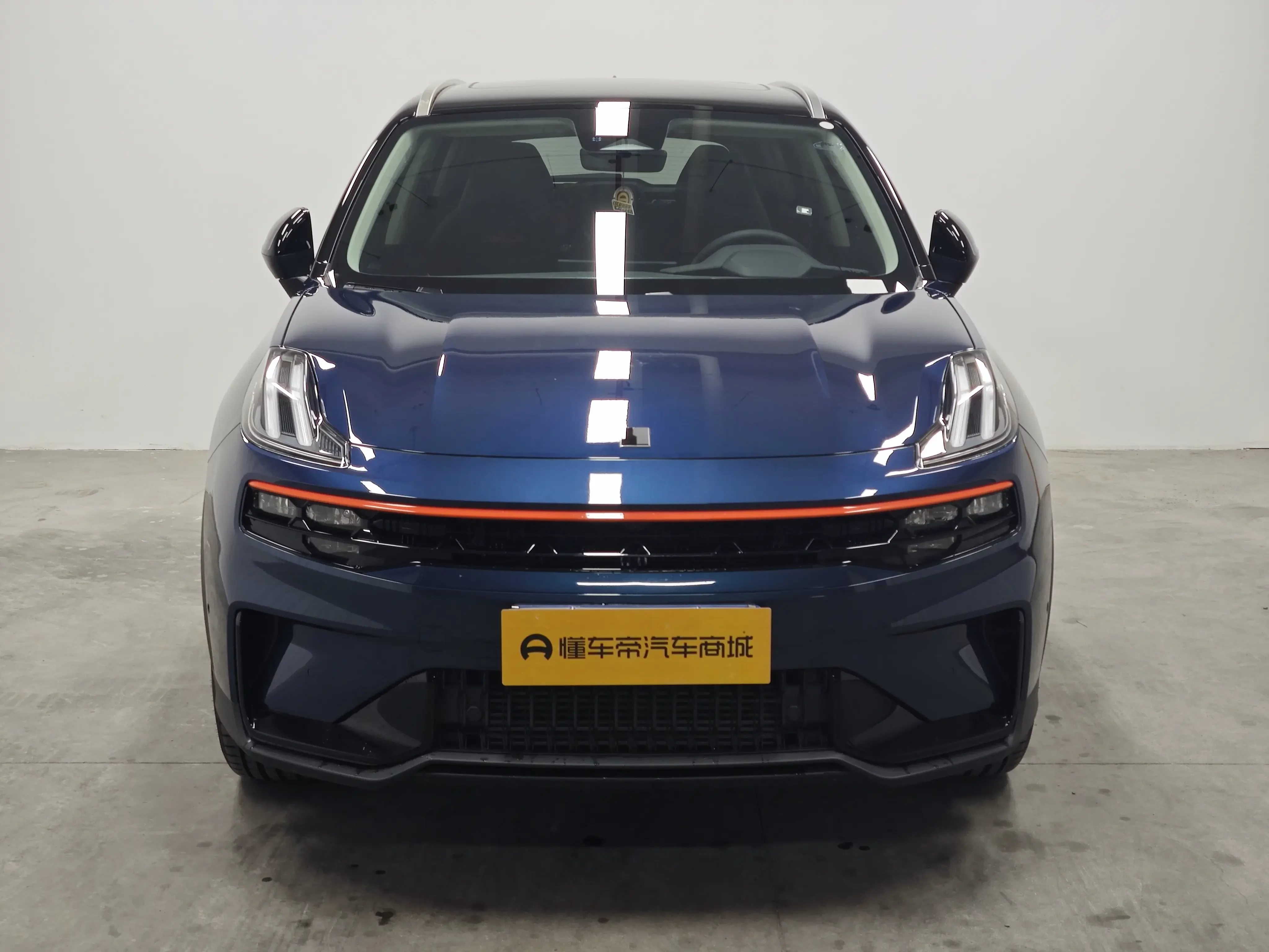 Lynk & Co 06