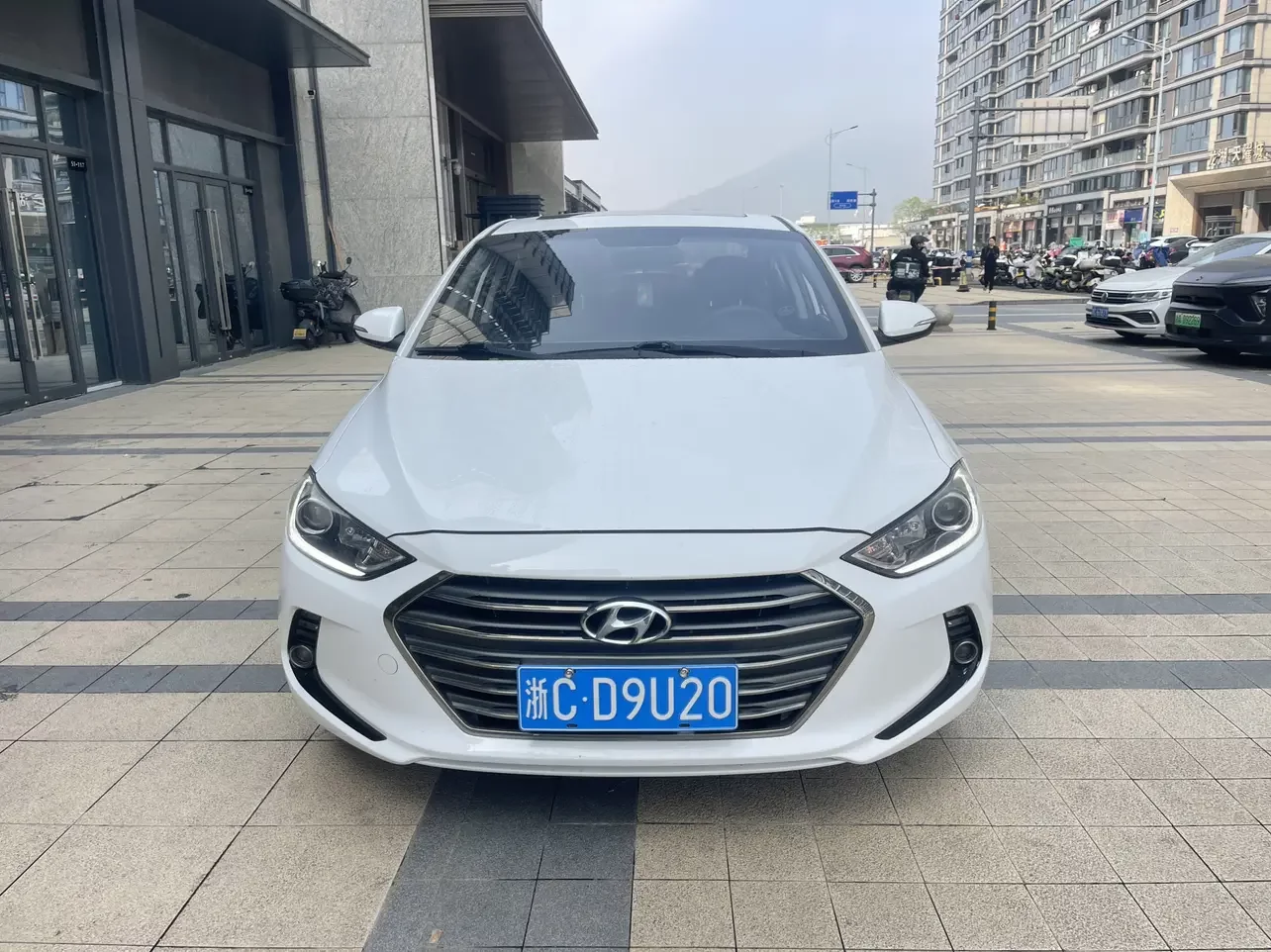 Hyundai lead
