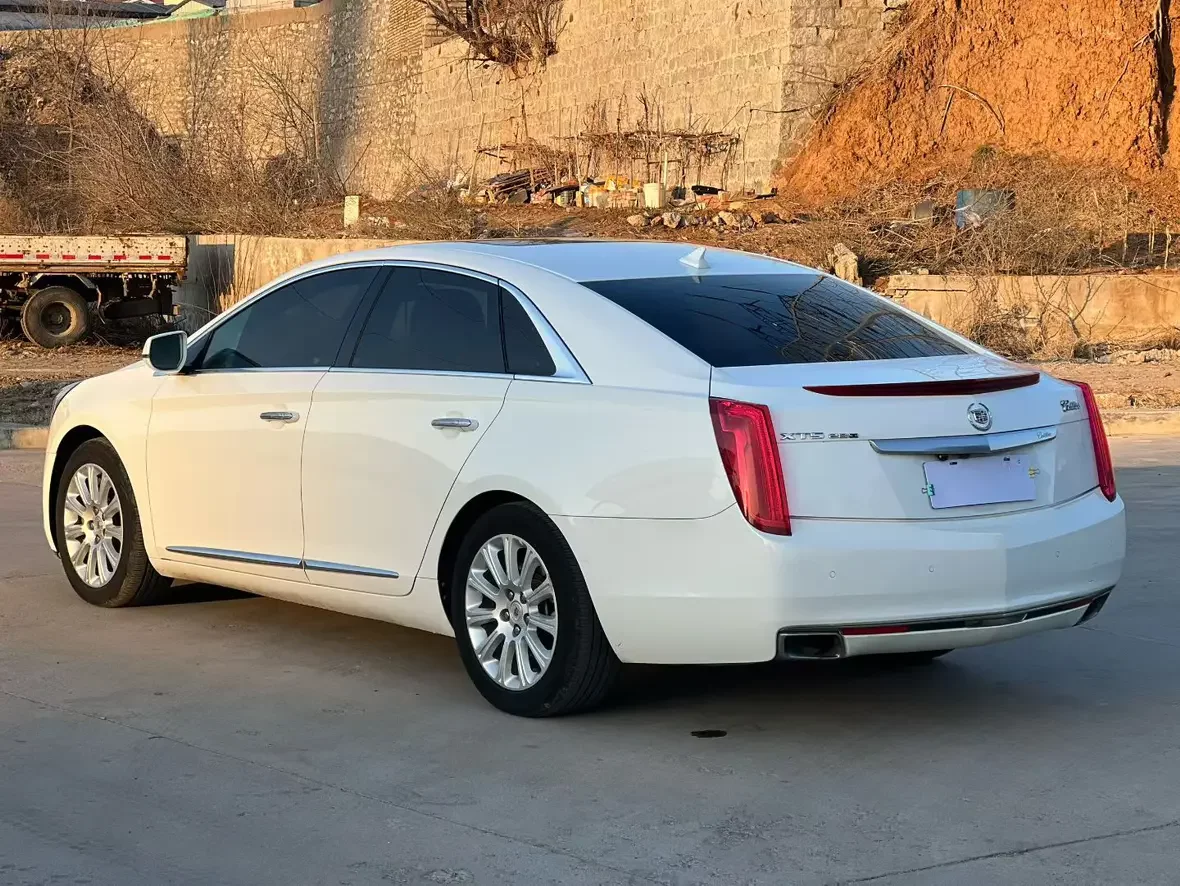 Cadillac XTS