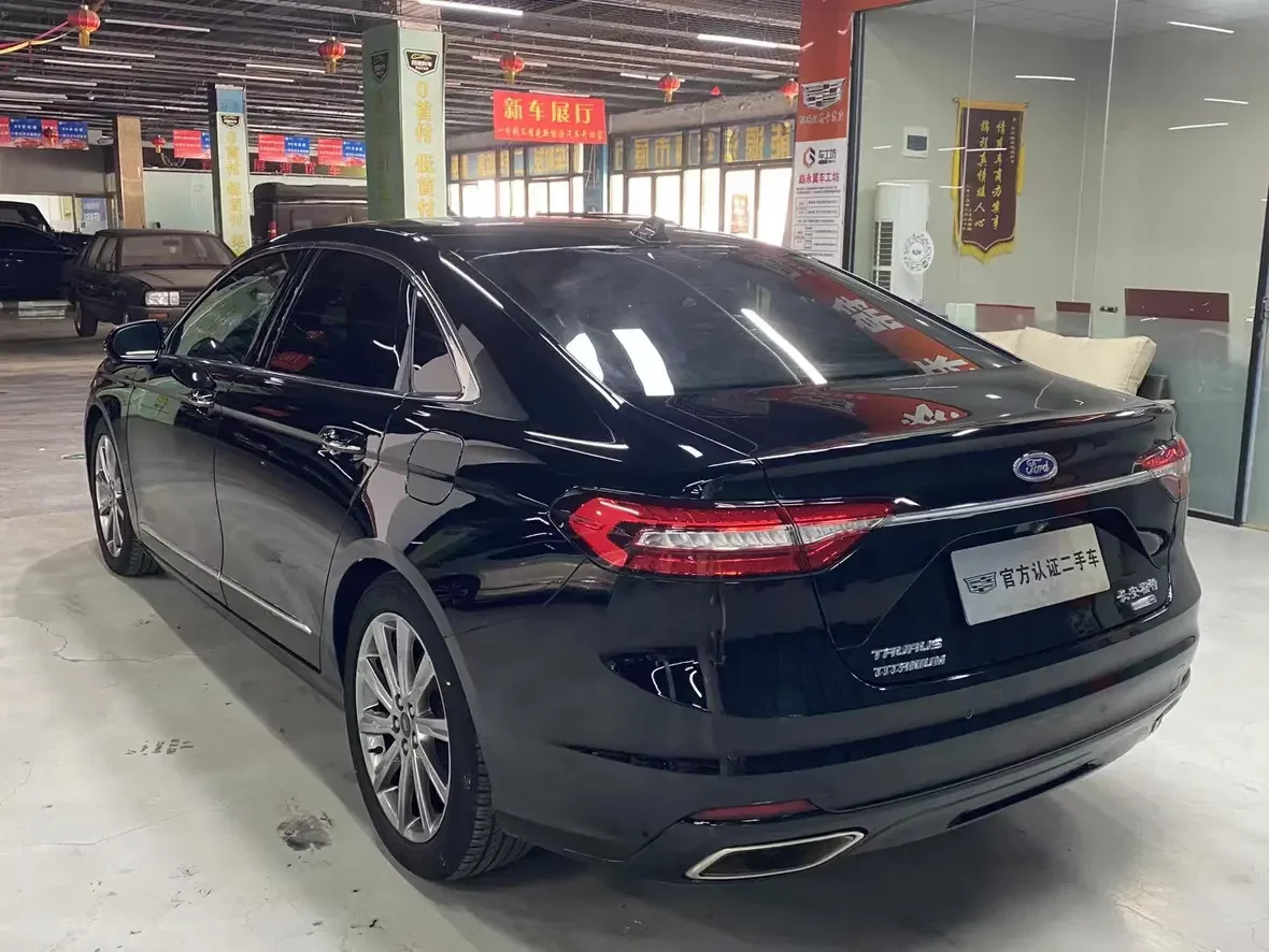 Ford Taurus