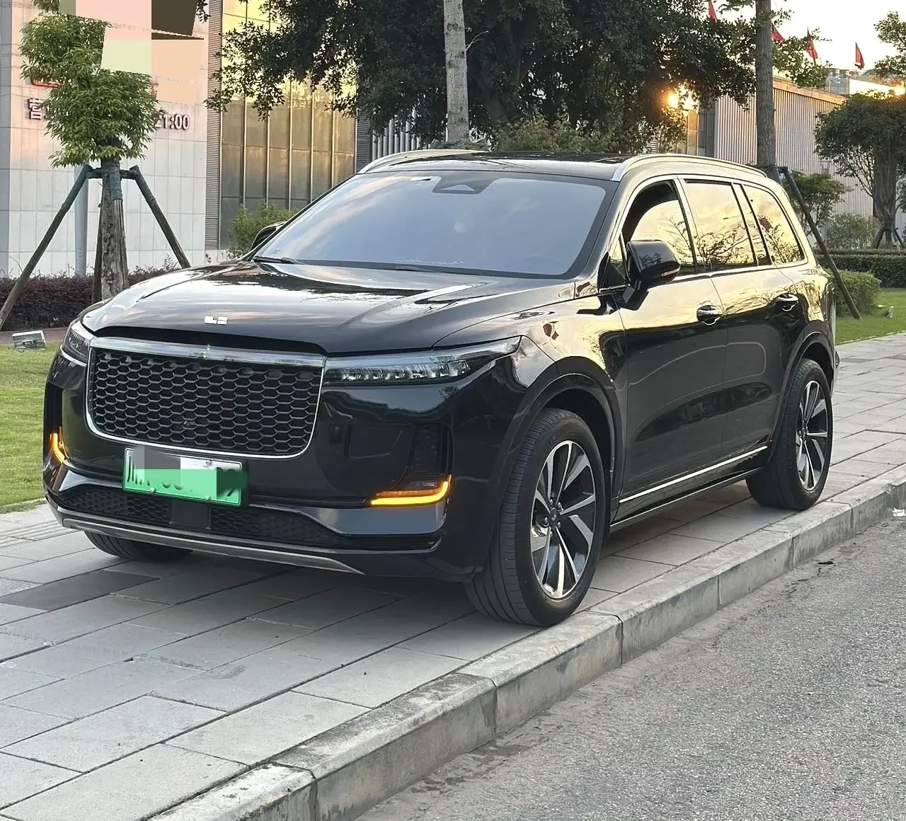 Li ONE (Ideal ONE)  из Китая