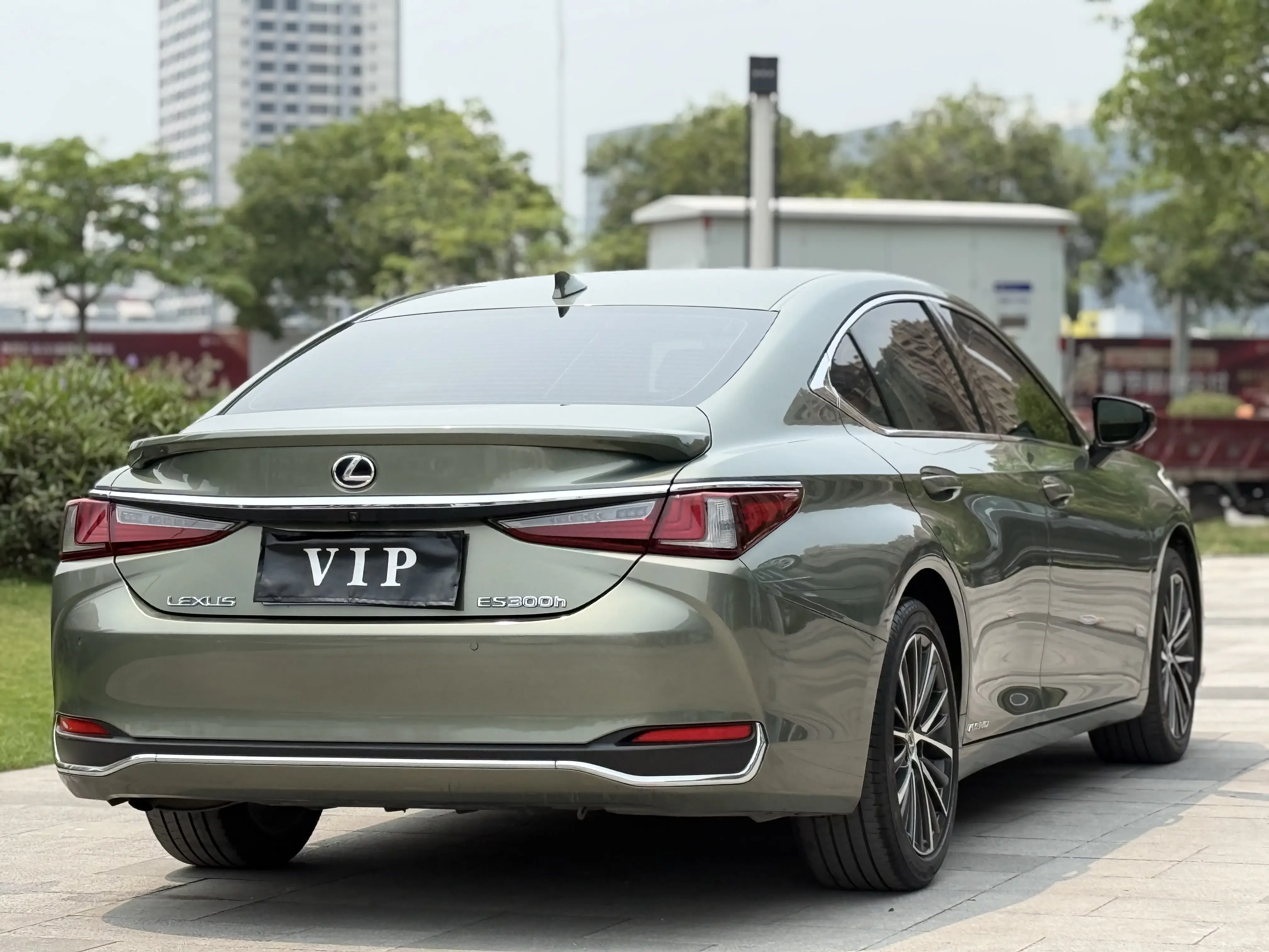 Lexus ES