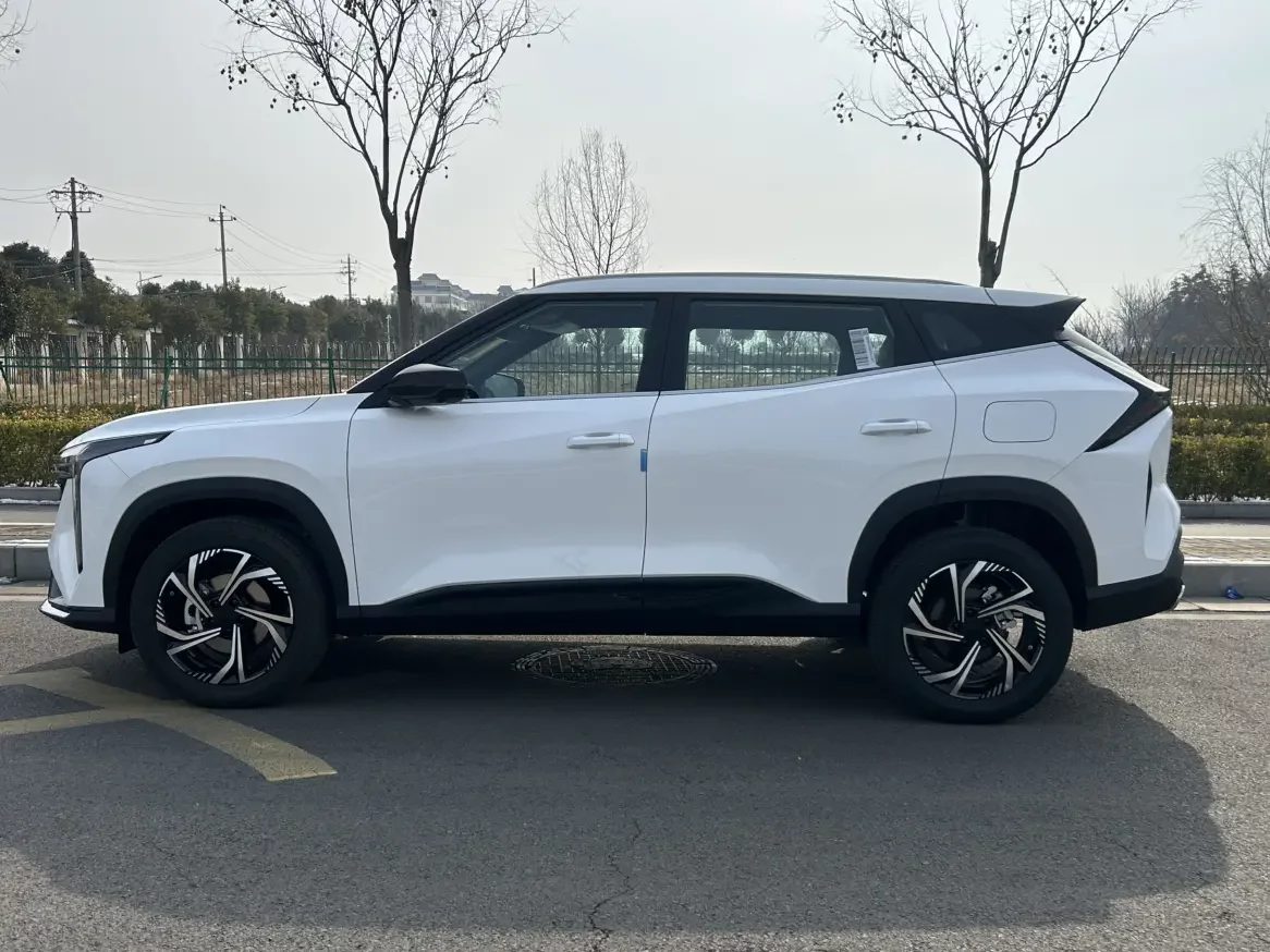 Geely Atlas