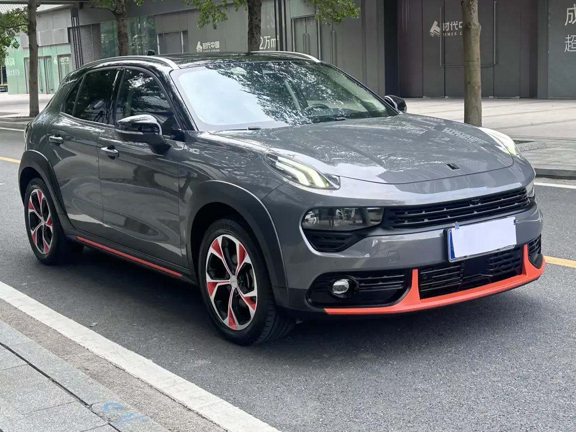 Lynk & Co 02