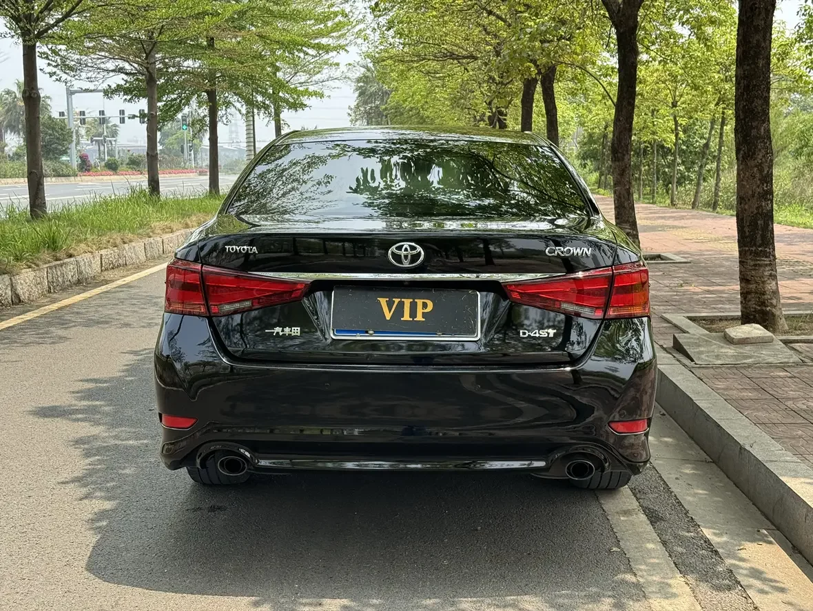 Toyota crown