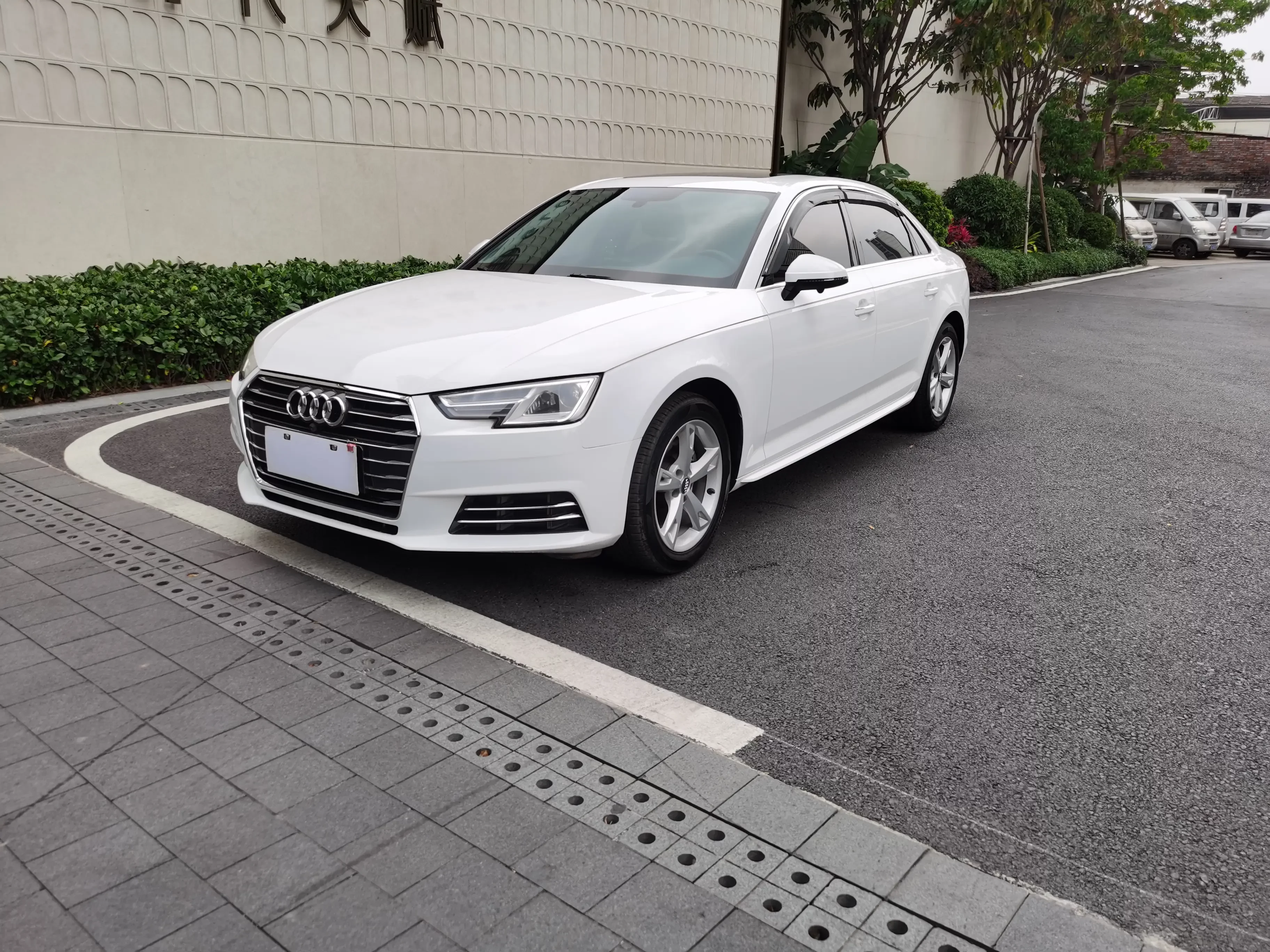 Audi A4L