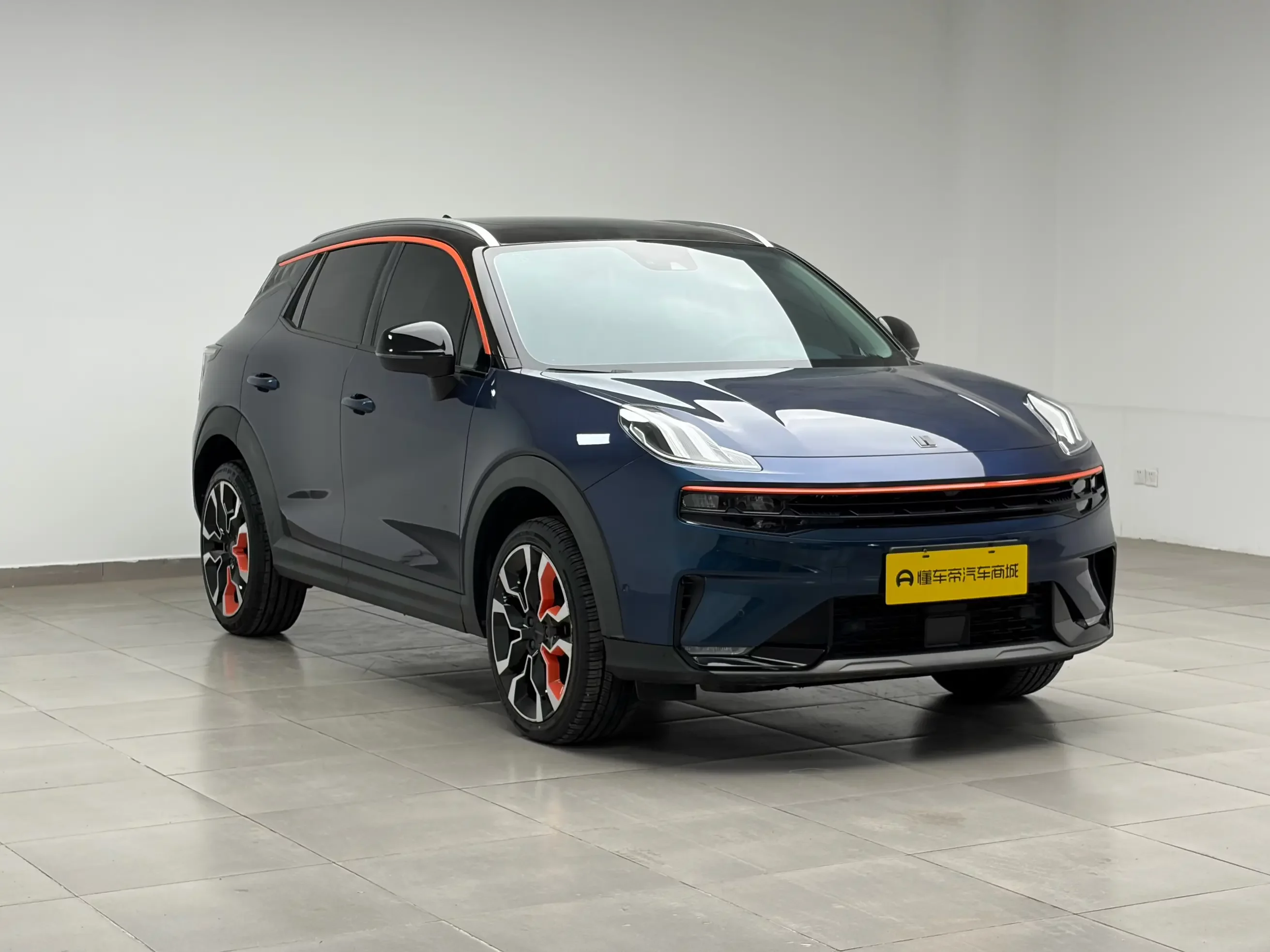 Lynk & Co 06