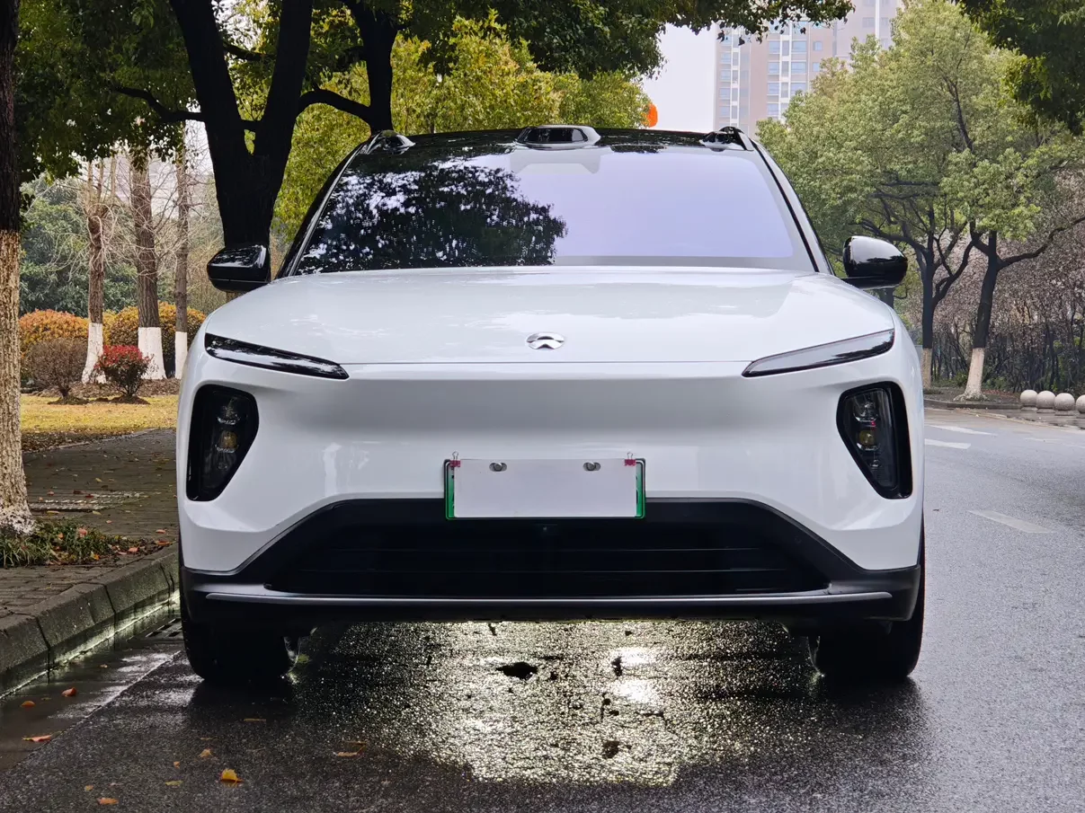NIO ES6